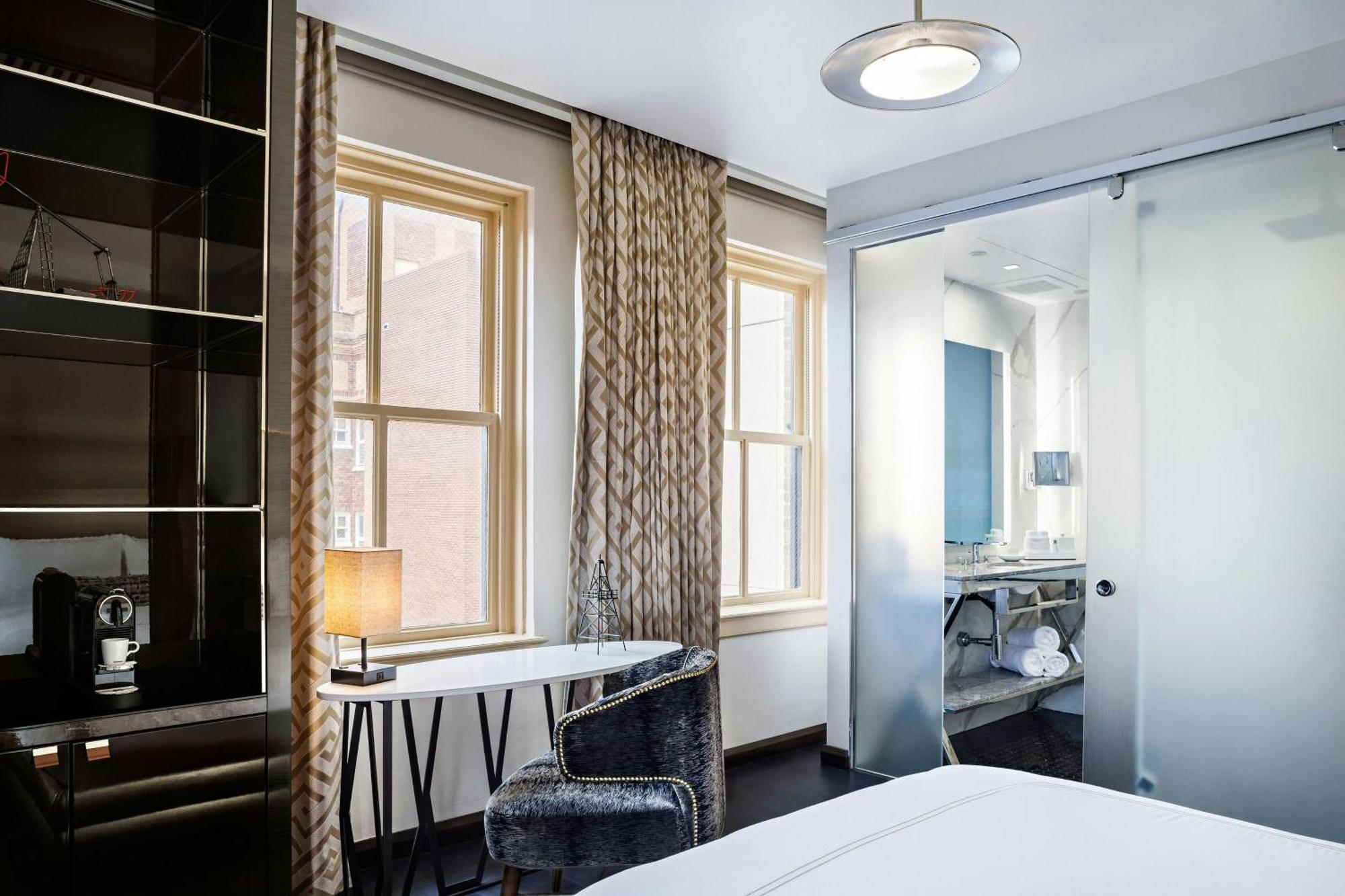 Guest room 1 Queen