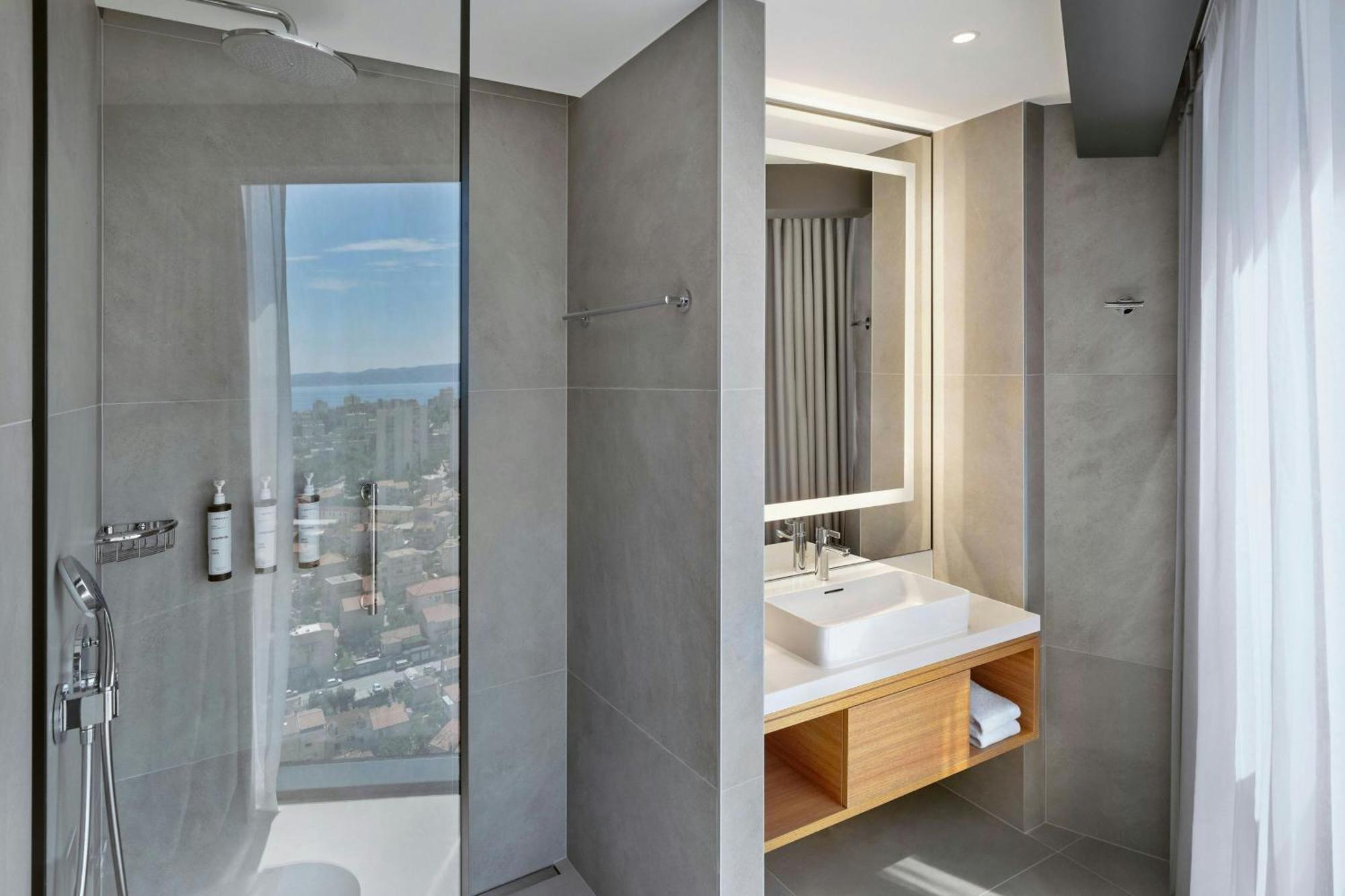 Superior King Room with Sea view