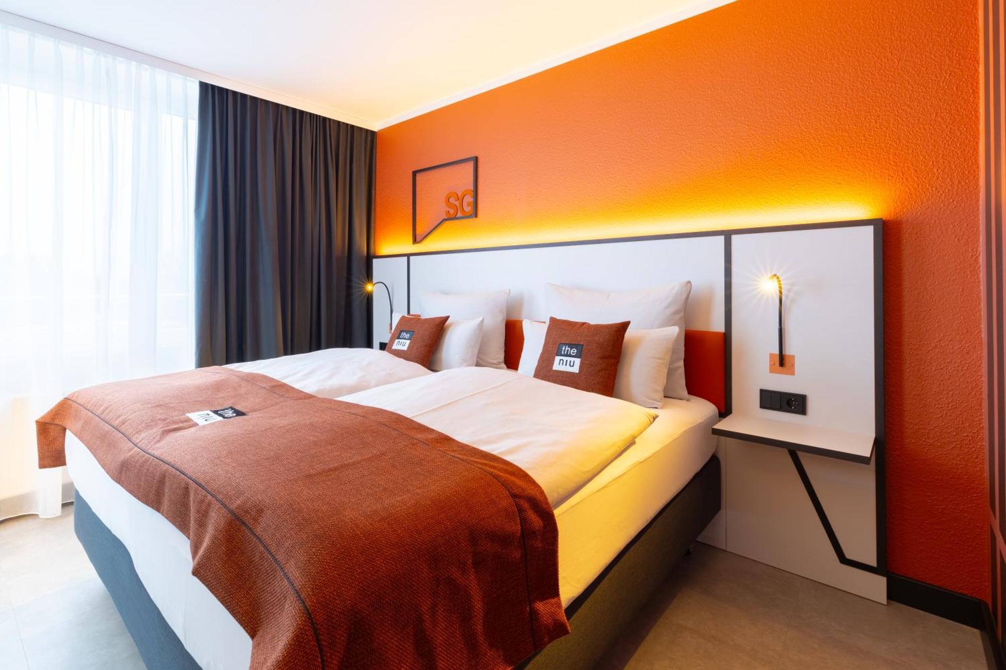 Standard Queen Room
