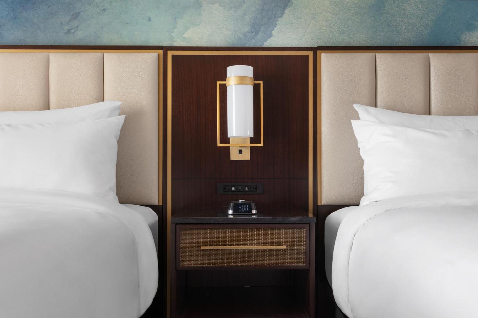Deluxe King or Queen Room