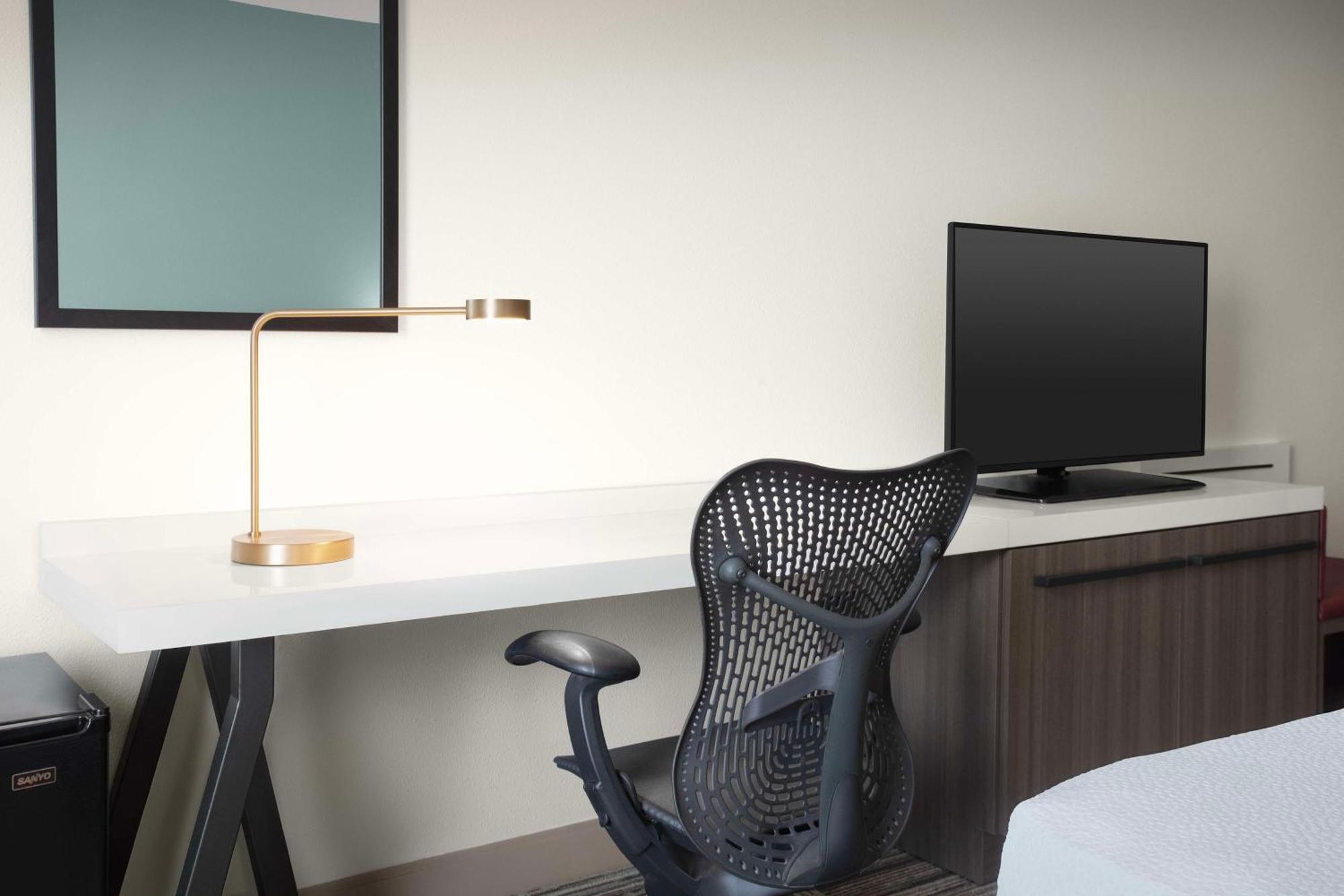 Junior King Suite Seating Area