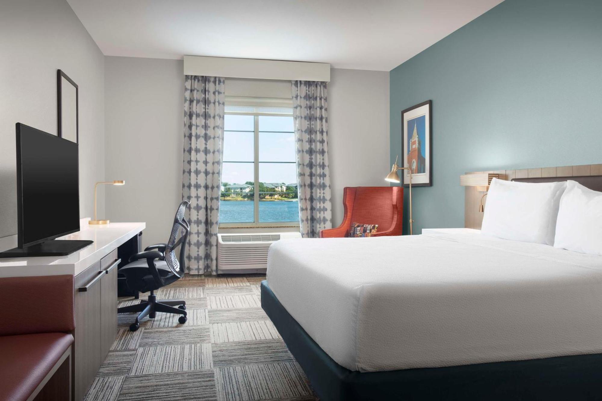 King Room Lake View
