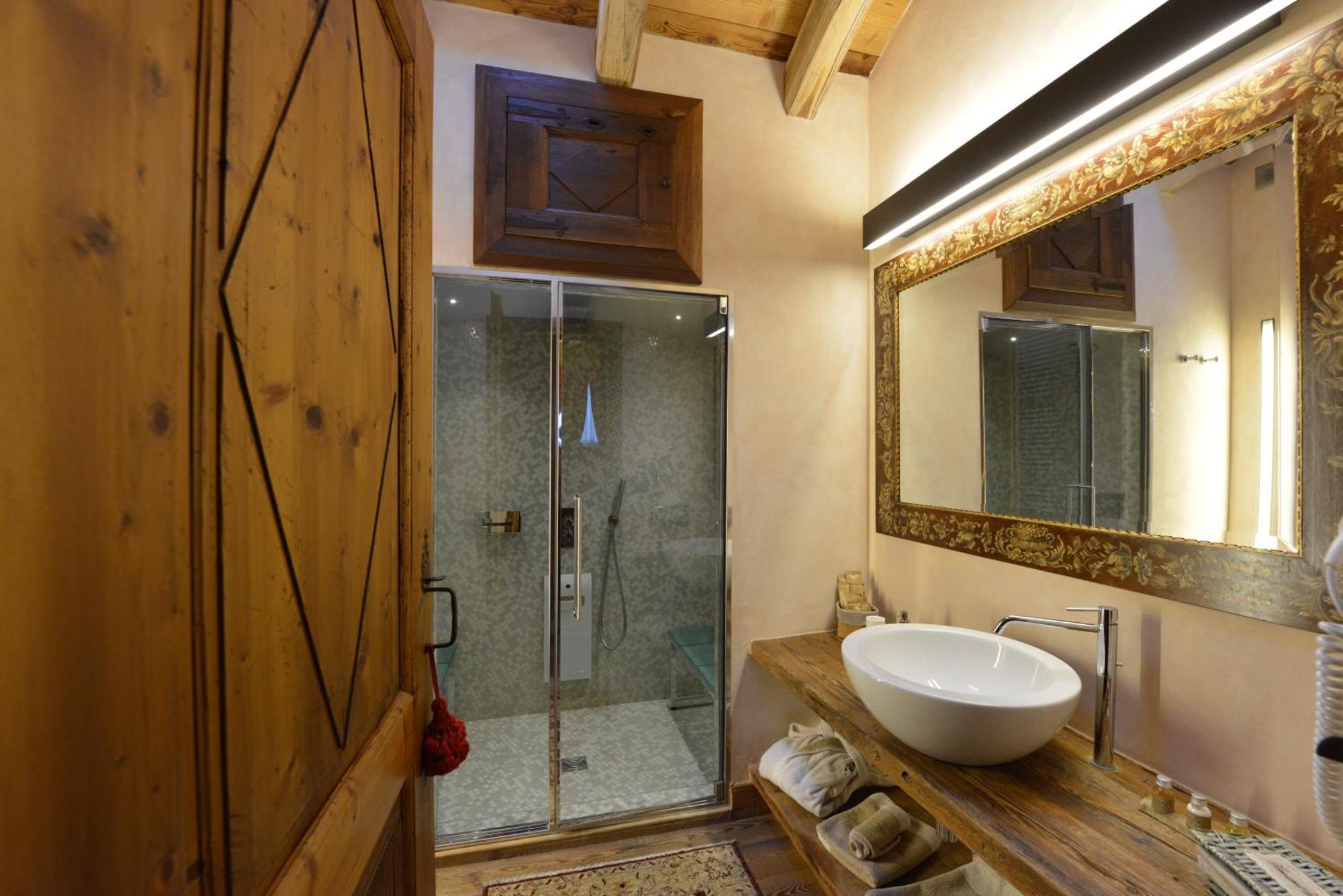 Superior Deluxe Double or Twin Room