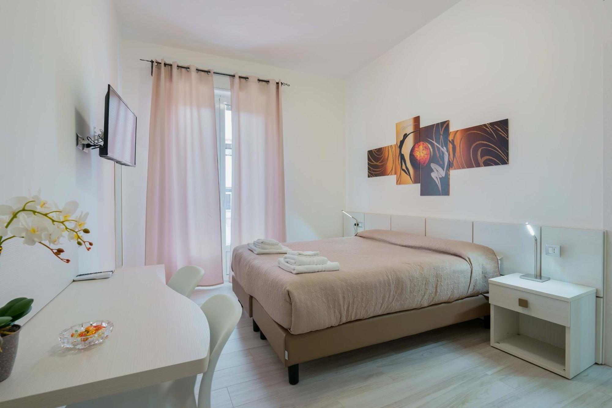 Double or Twin Room Private Bathroom