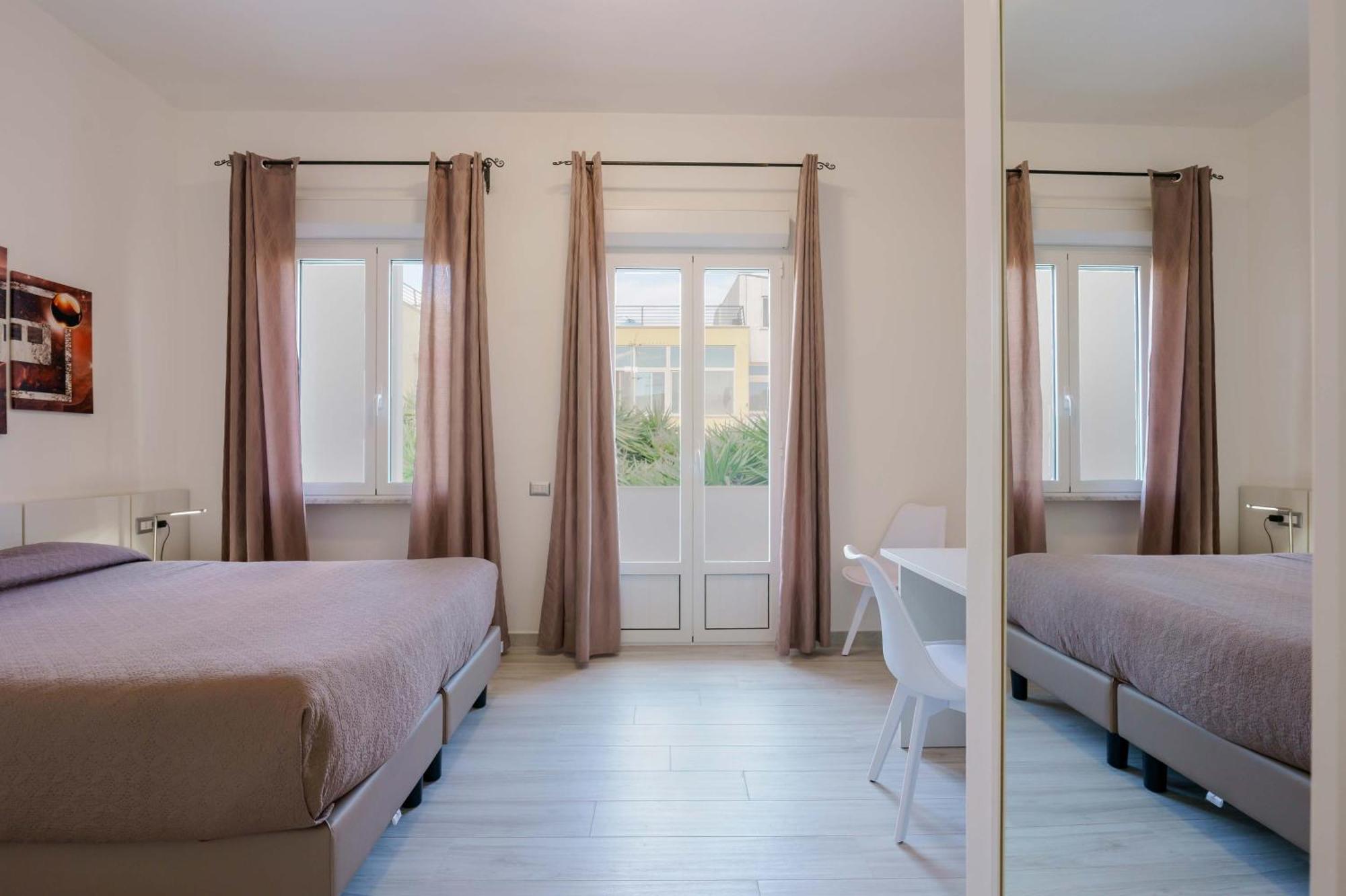 Double or Twin Room Private Bathroom