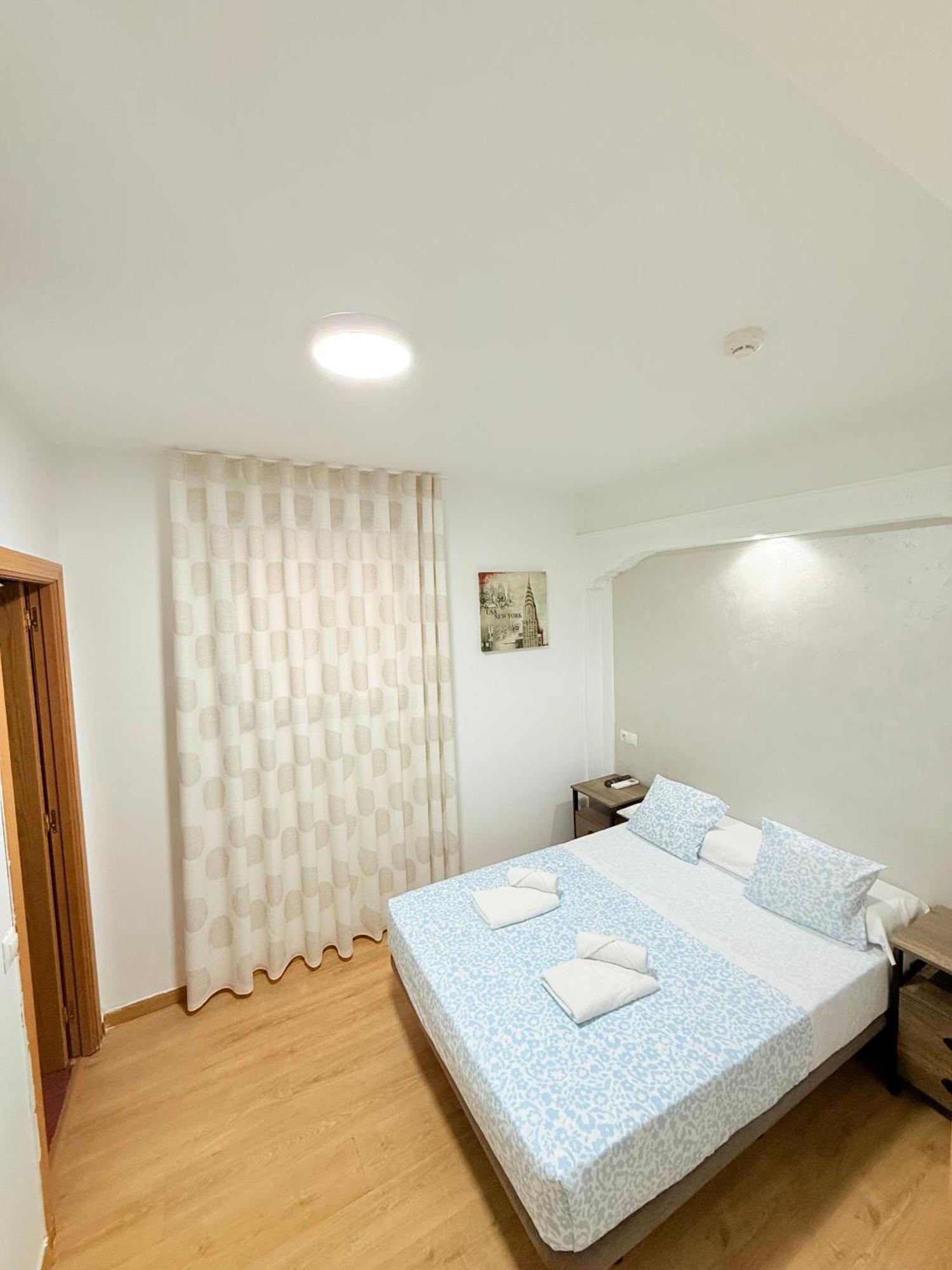 Double or Twin Room Bathroom