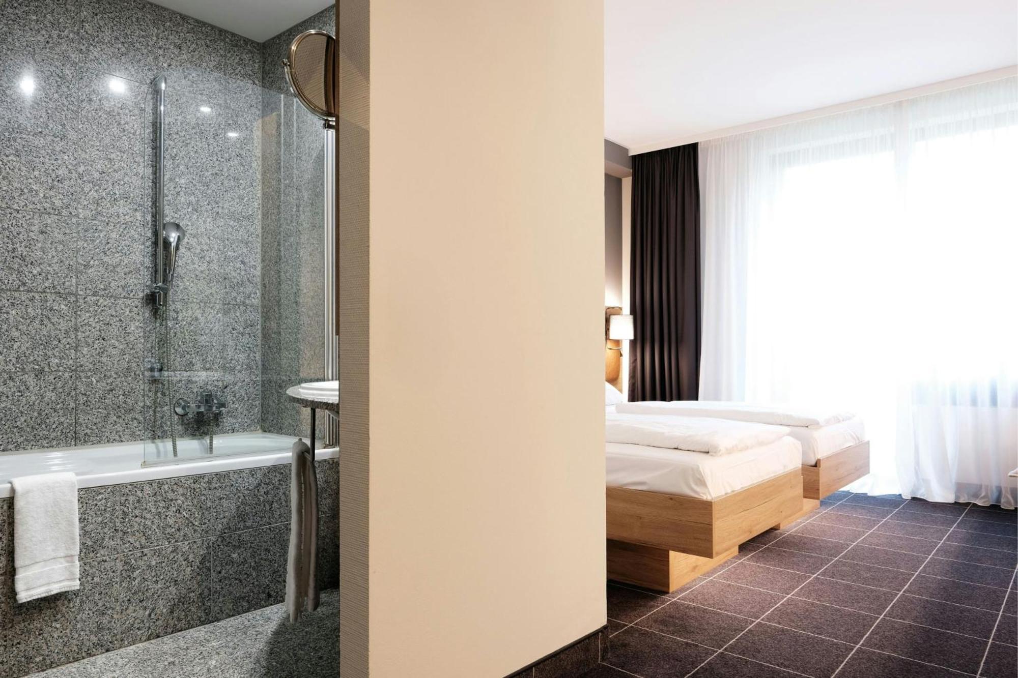 Standard Room Two Twin Beds