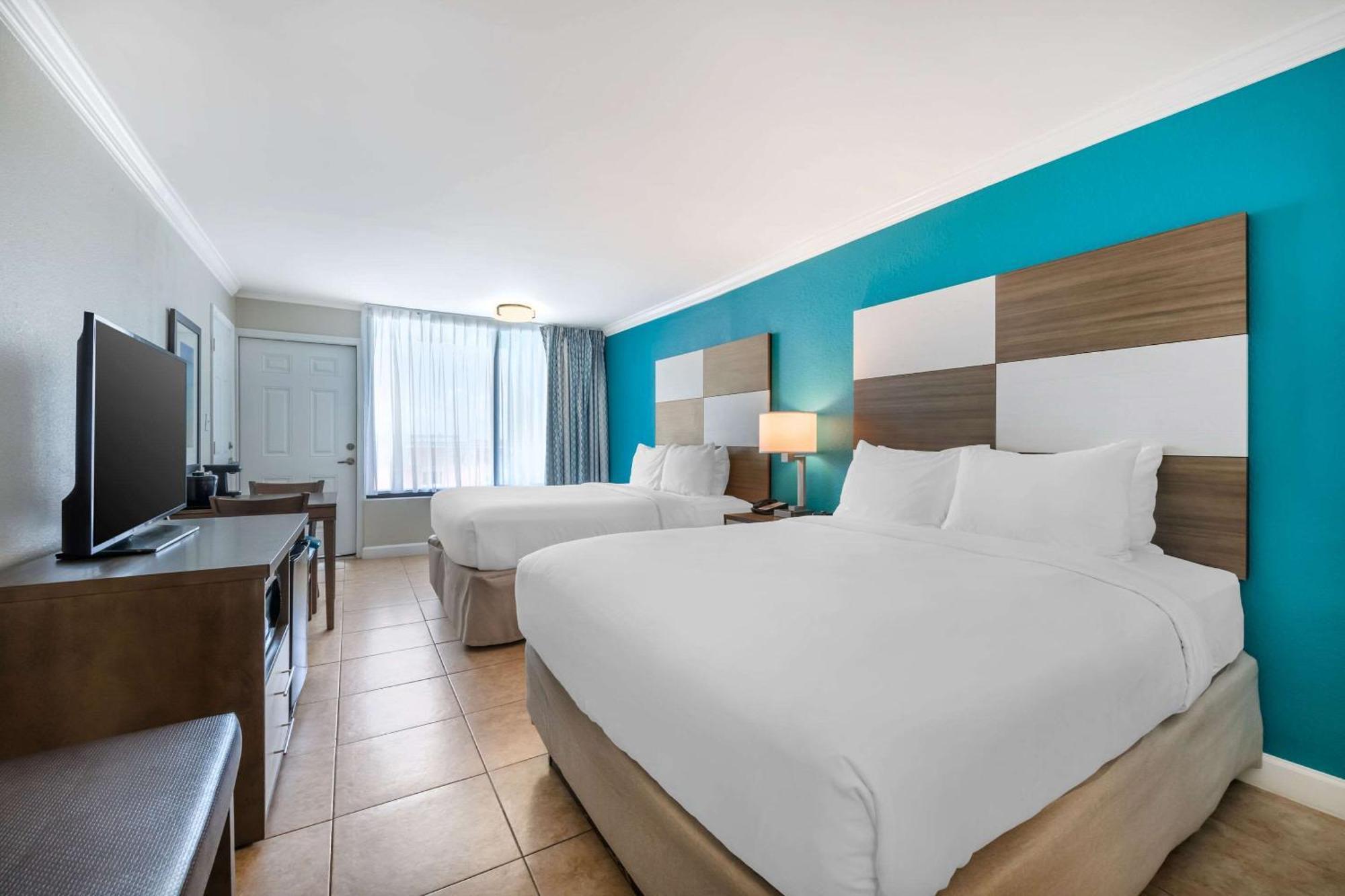 Queen Room Two Queen Beds Balcony Oceanview