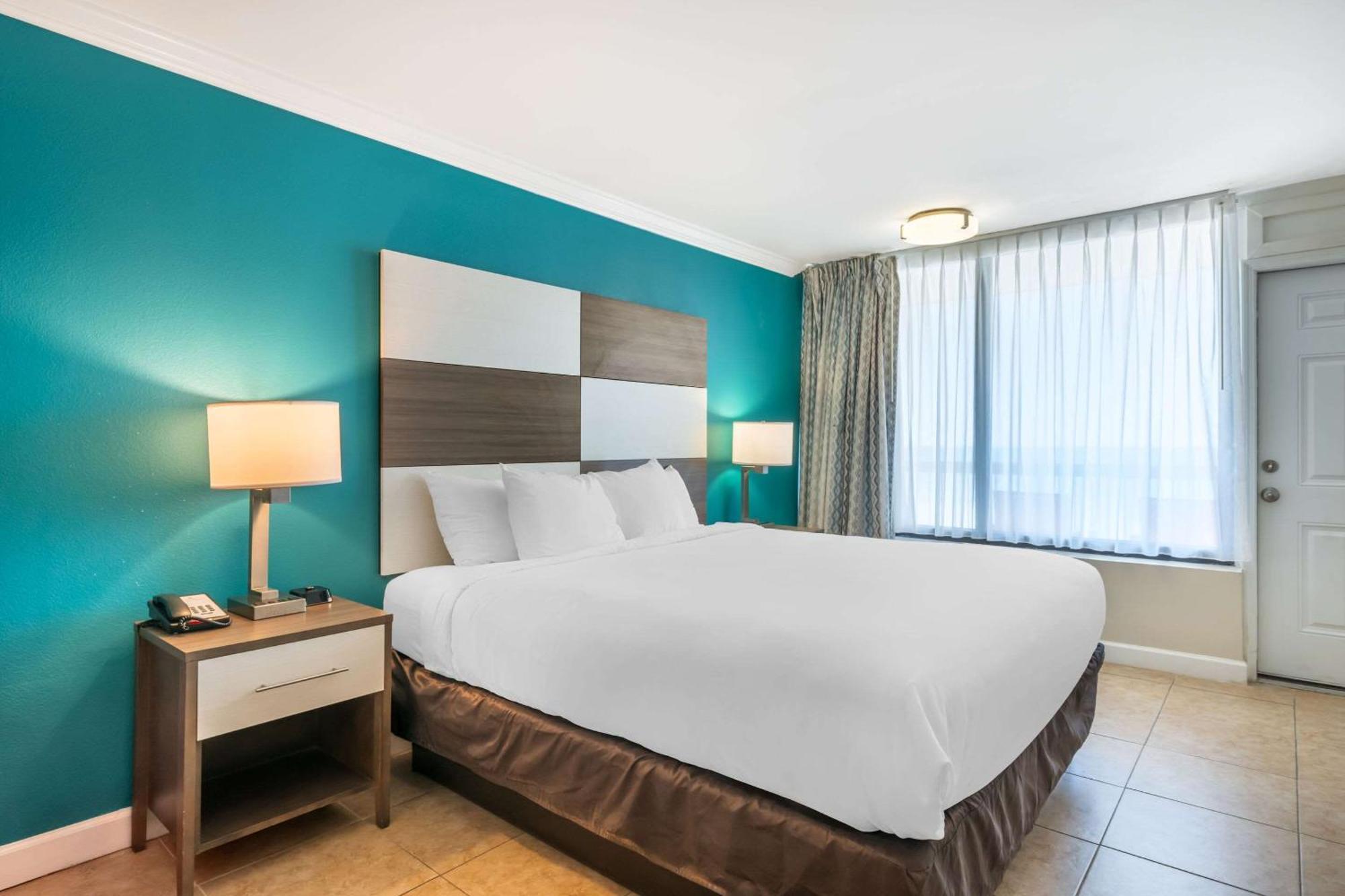 King Room Balcony Oceanfront