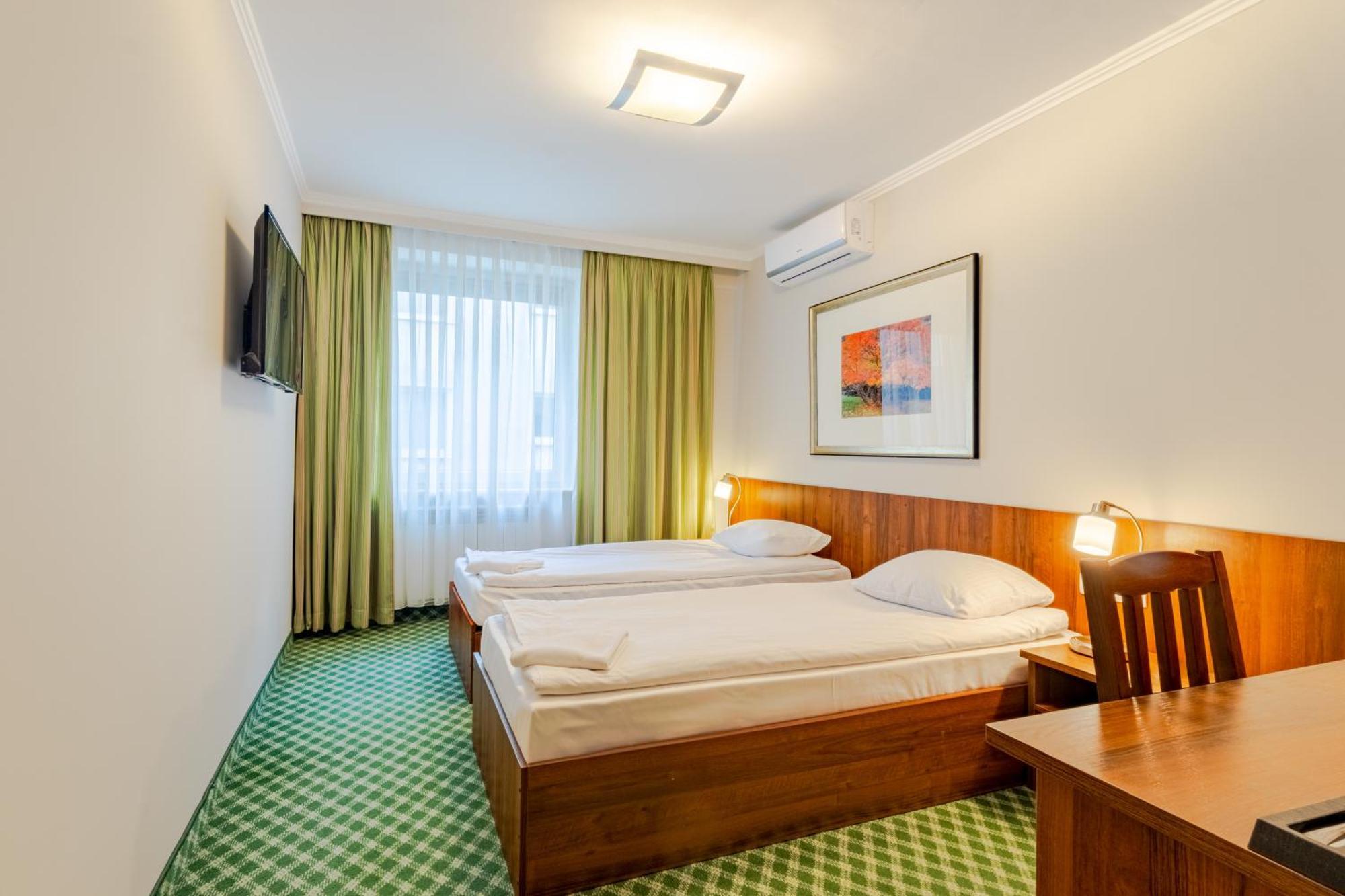 Twin Room Air Condition