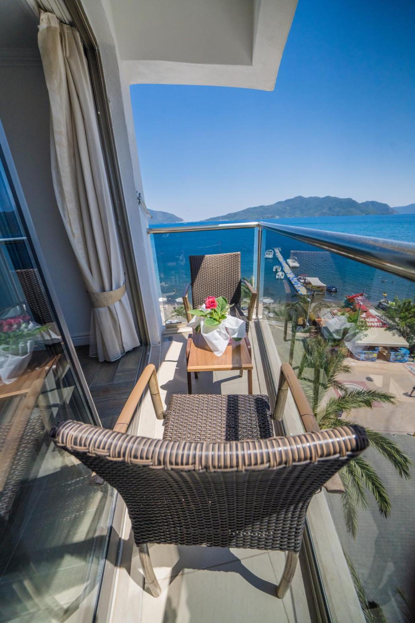Standard Room Side Sea View