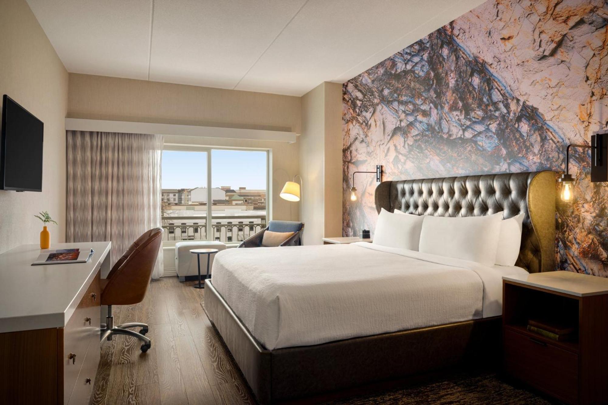 Standard King Room