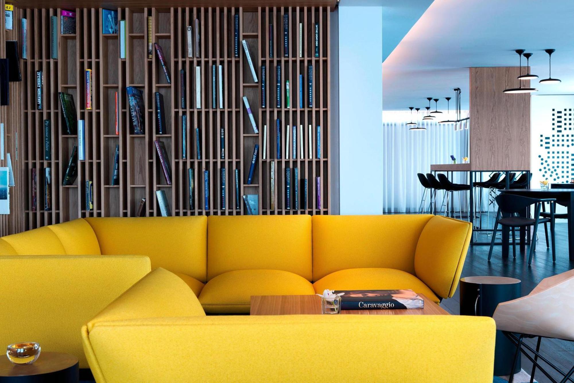 Executive King Room Lounge Access