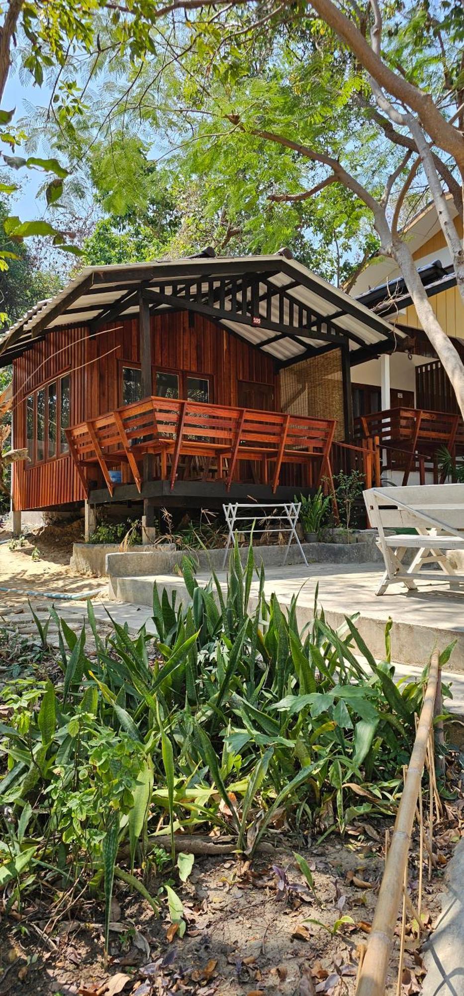 Bungalow Patio