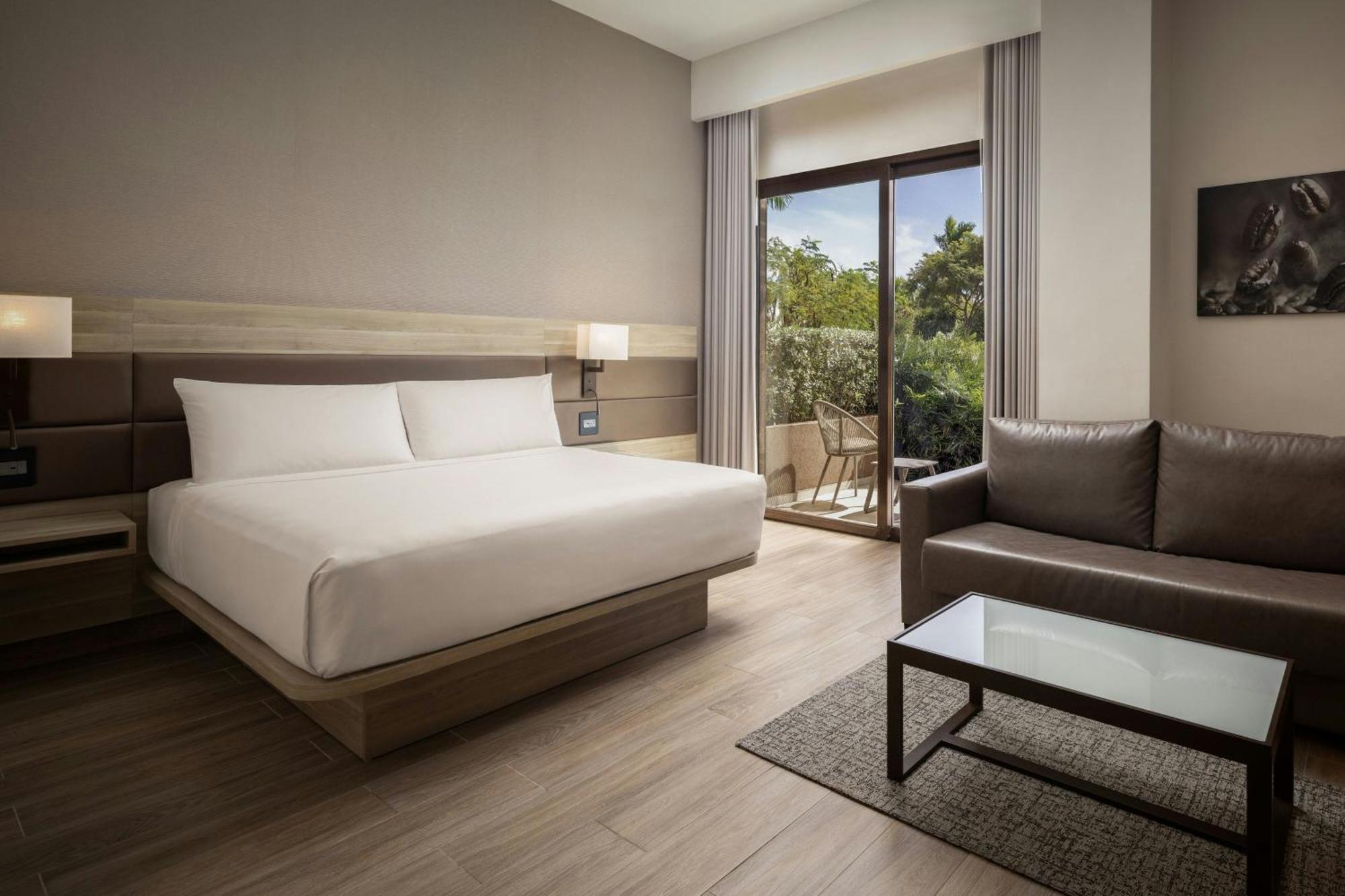 King Room Sofa Bed Terrace Poolside