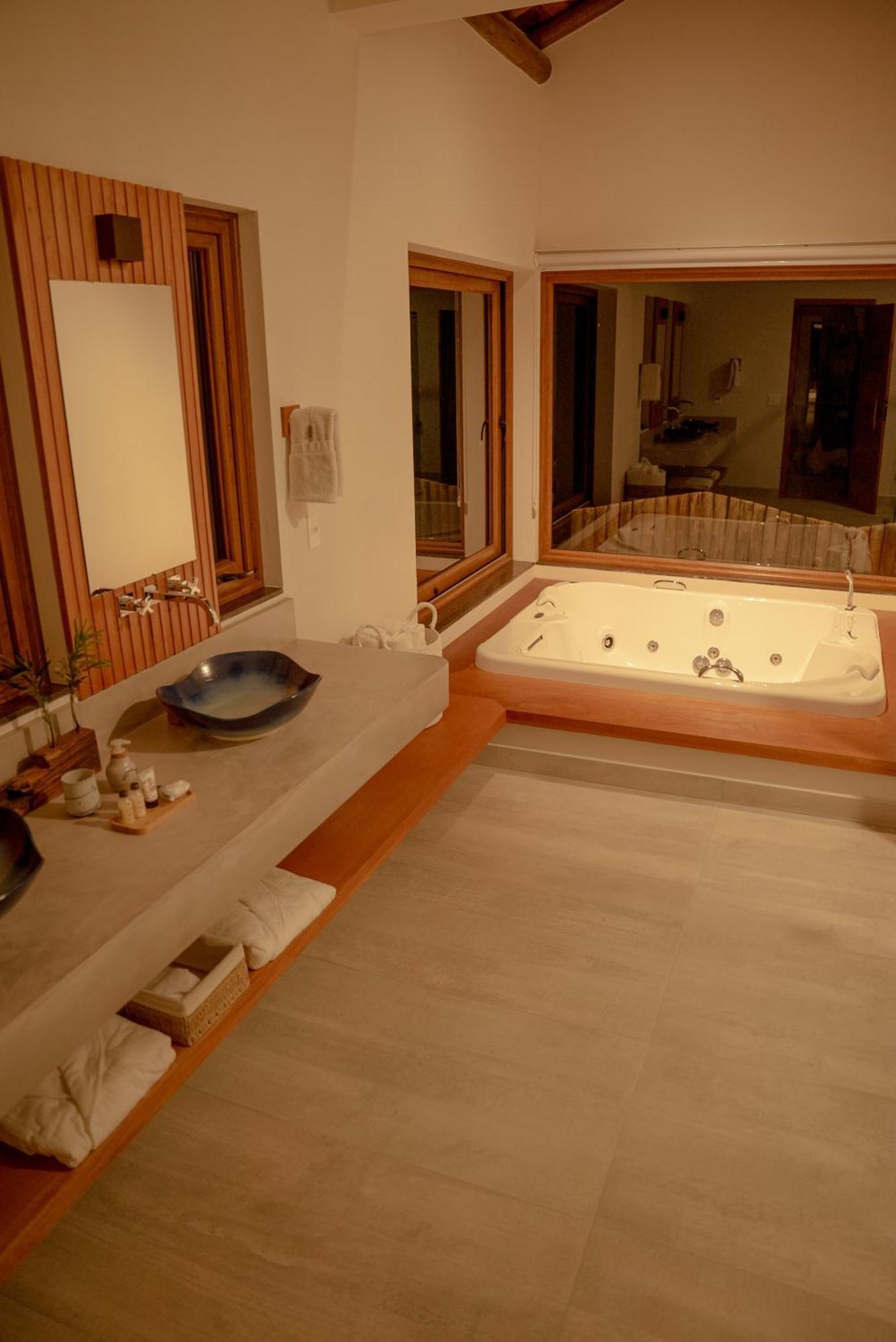 King Room Spa Bath