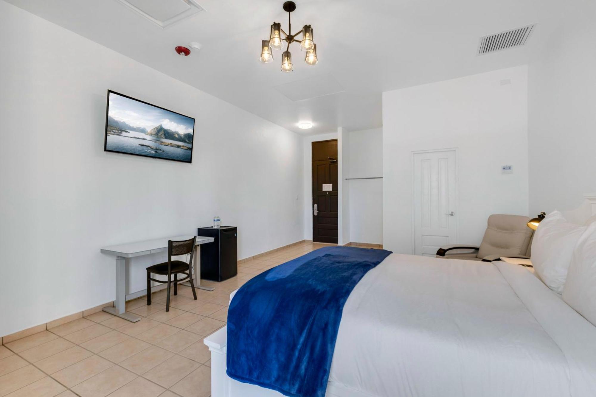 Standard Double Suite