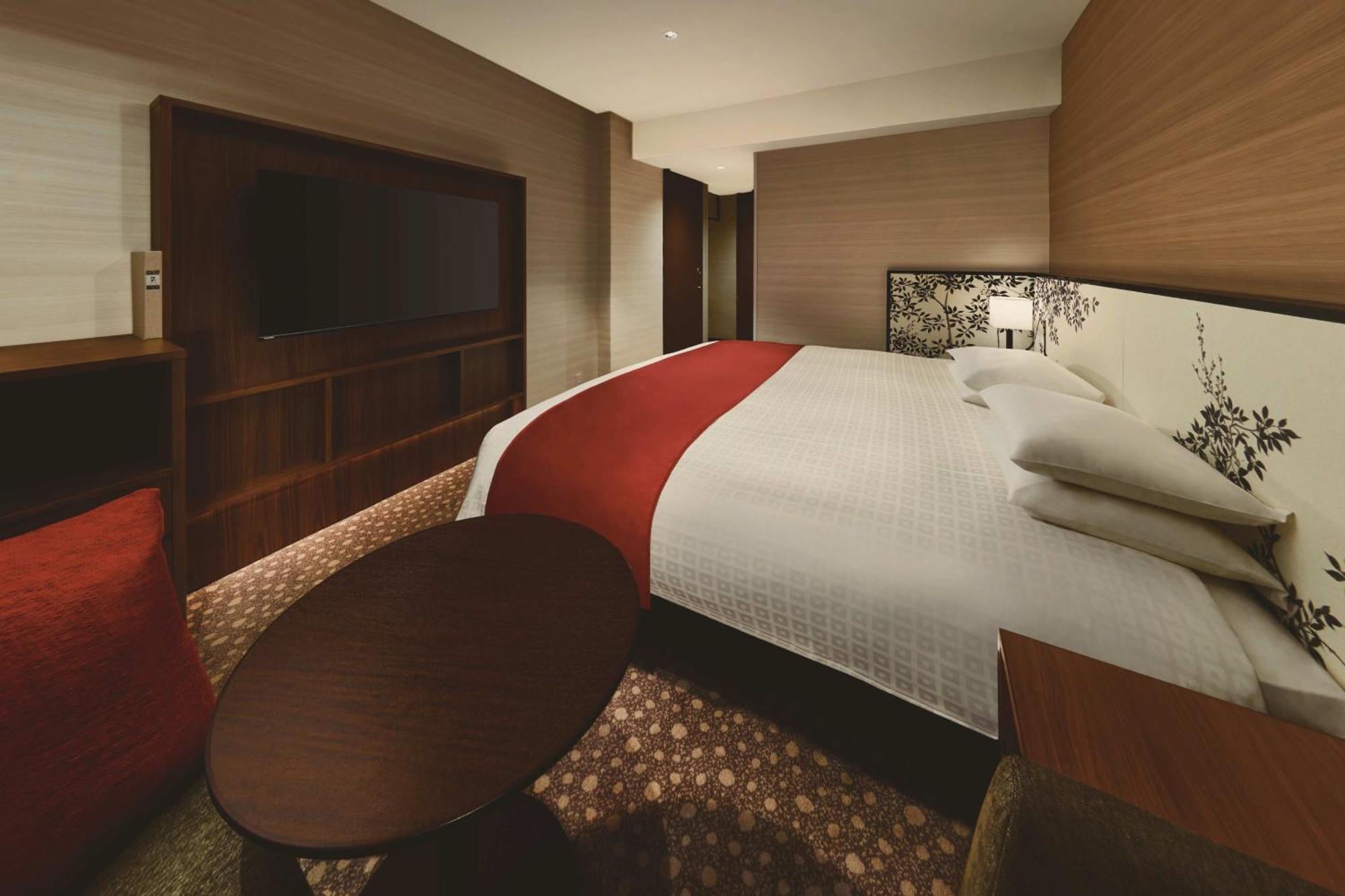 Doppel- oder Zweibettzimmer – Nichtraucher, Check-in nach 18:00 Uhr und Check-out vor 11:00 Uhr