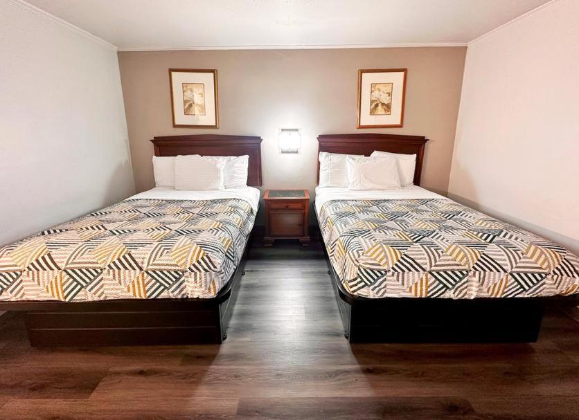 Standard Double Room with Two Double Beds - Non-Smoking,1645012937:JPEG