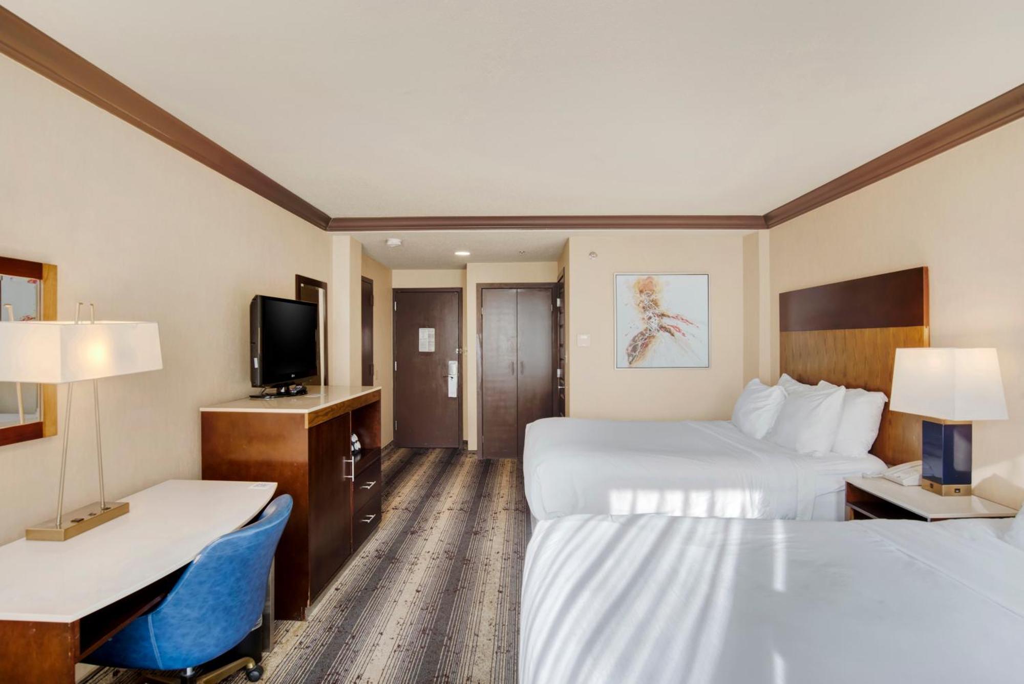 Standard Queen Room