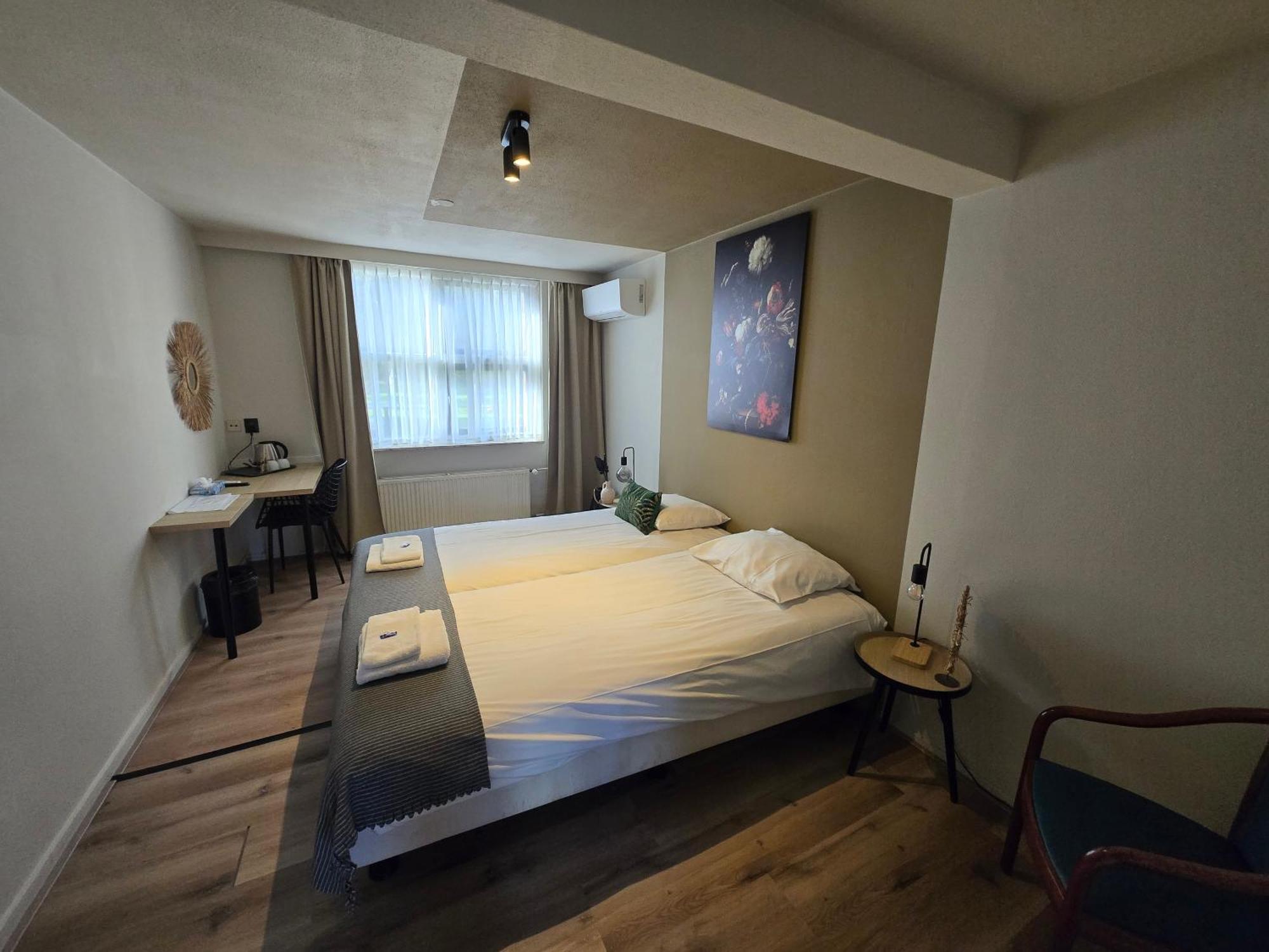 Double Room Private Bathroom