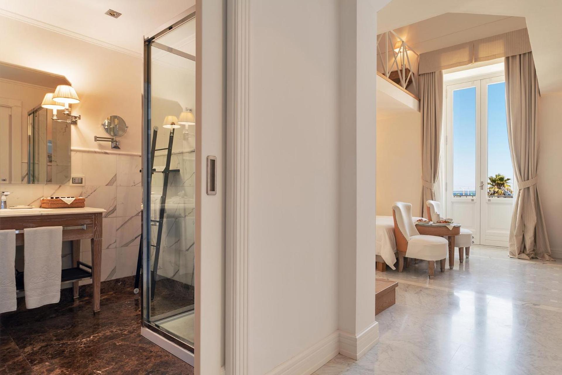 Junior Suite Split Level