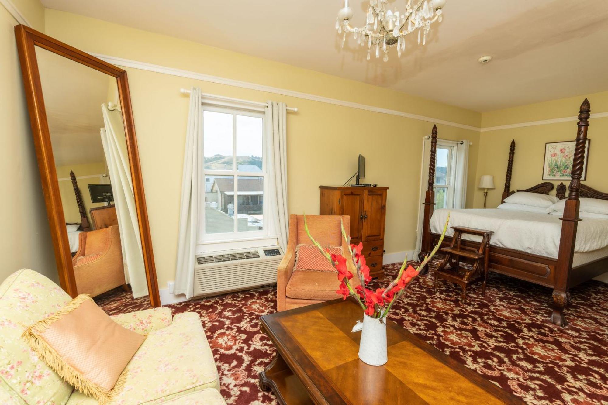 Single Room Mountain View