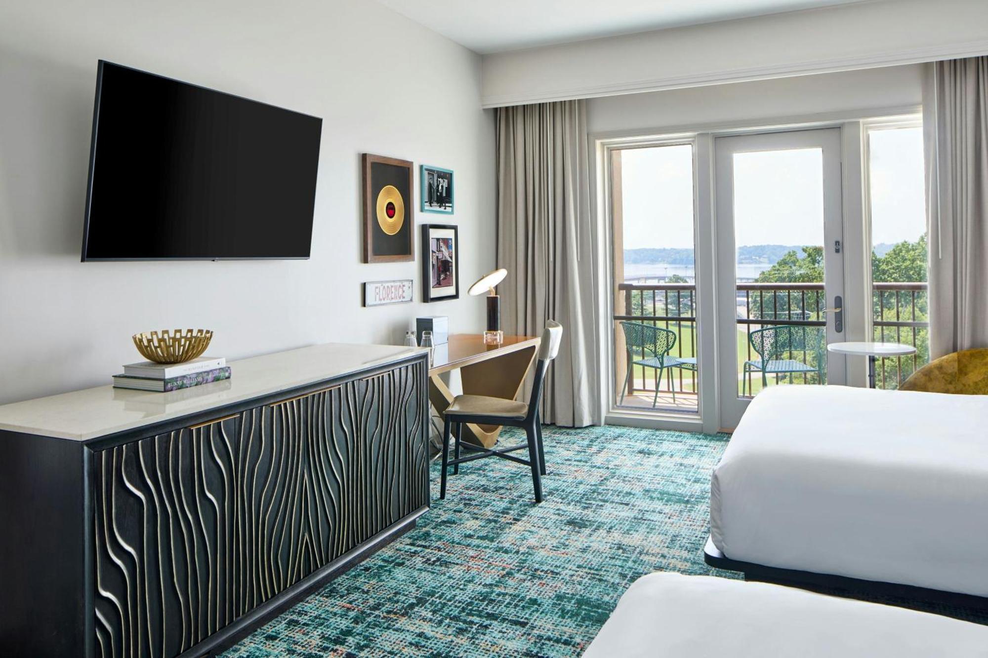 Queen Room Two Queen Beds Balcony