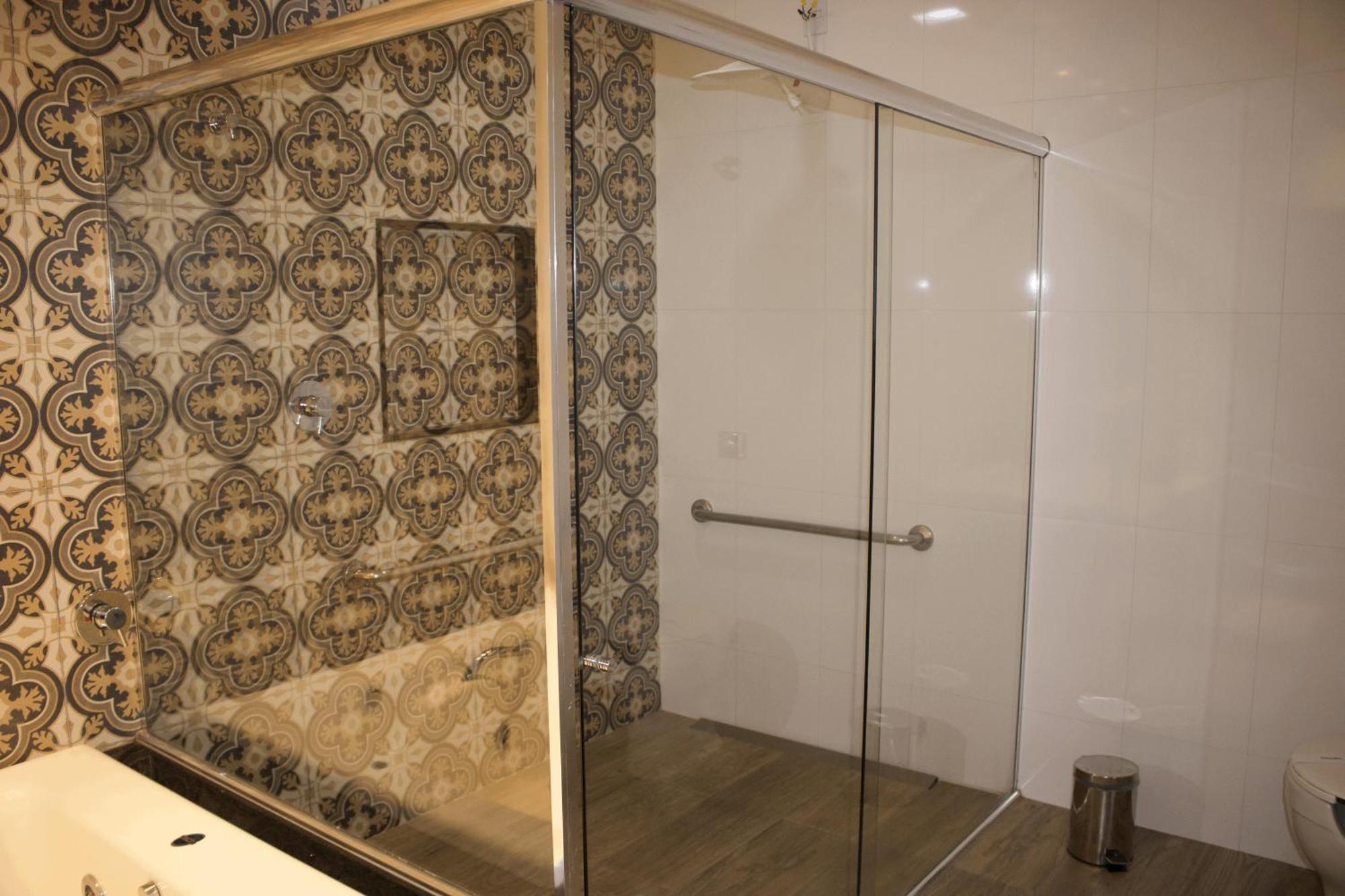 Suite Hot Tub
