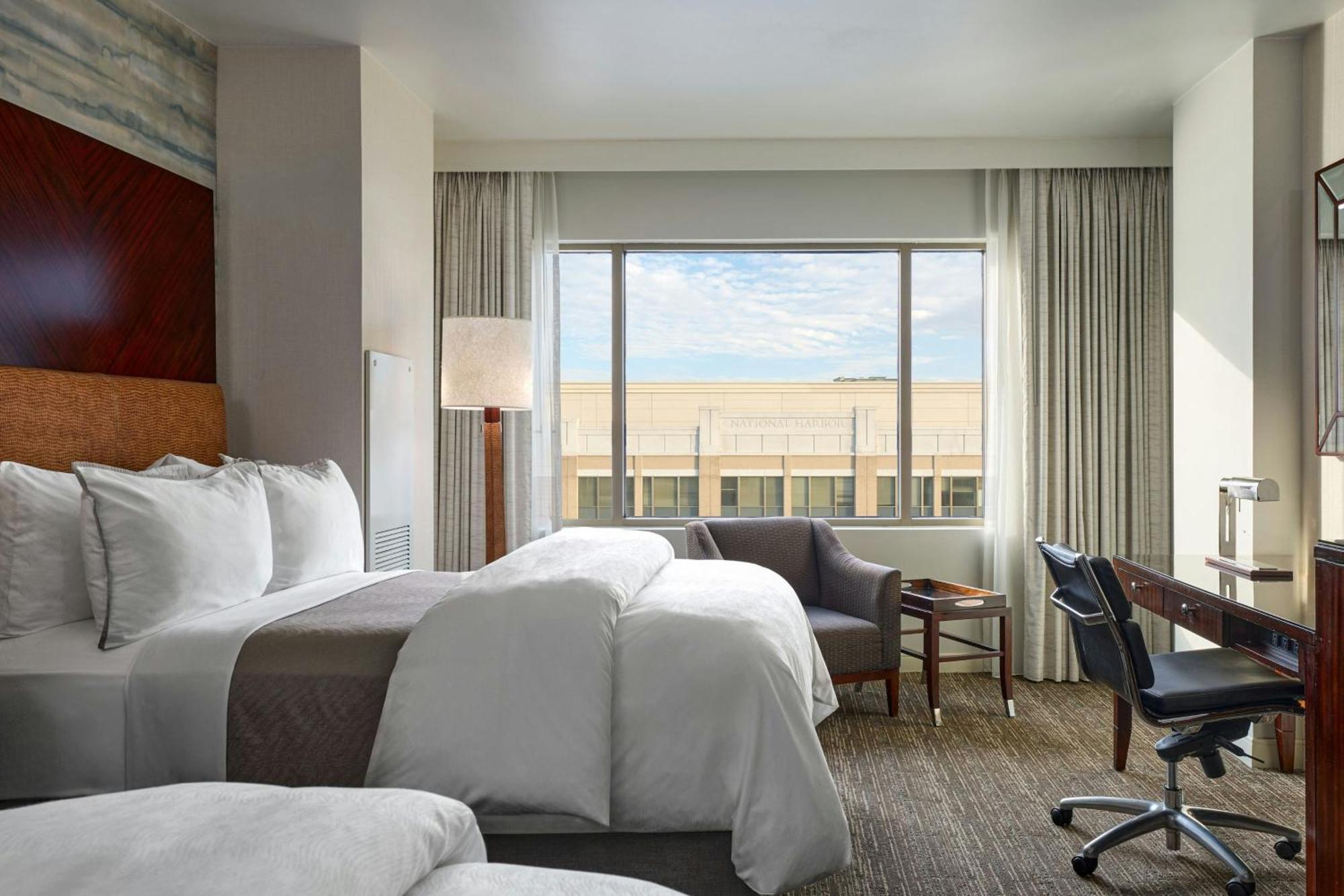 Guest room 2 Double Beds City View
