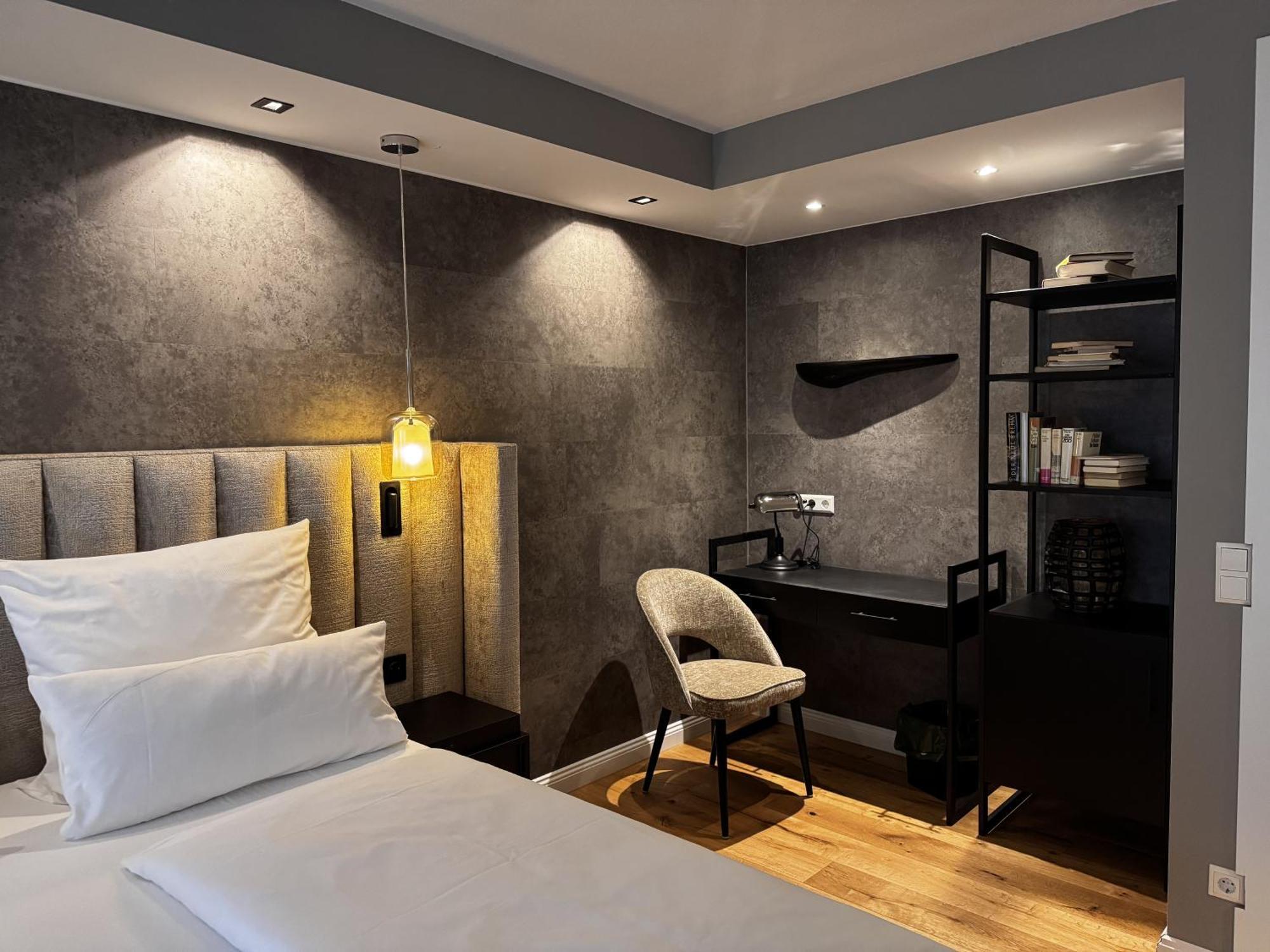 Superior King Room
