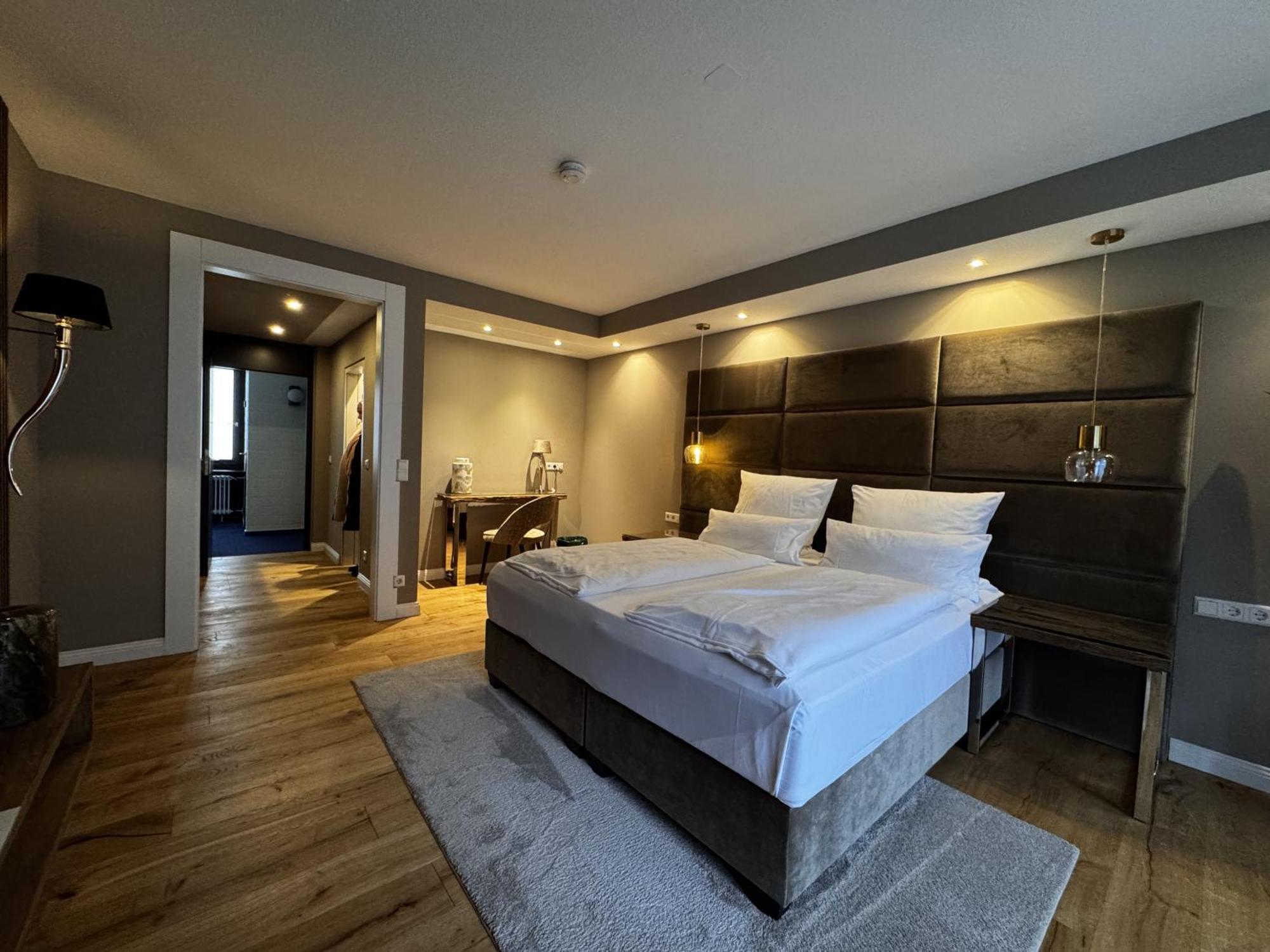 Superior King Room