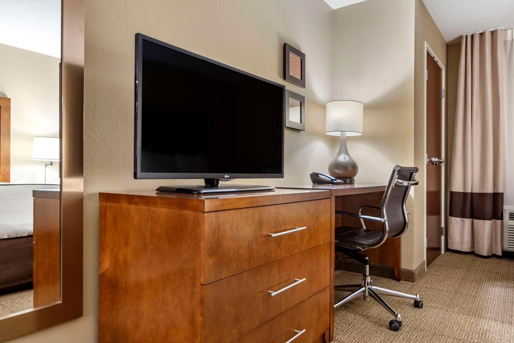 Suite Two Queen Beds Accessible or Non-Smoking
