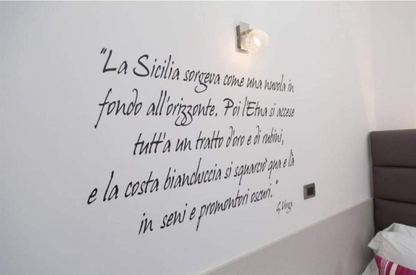 Single Room,1645686027:JPEG
