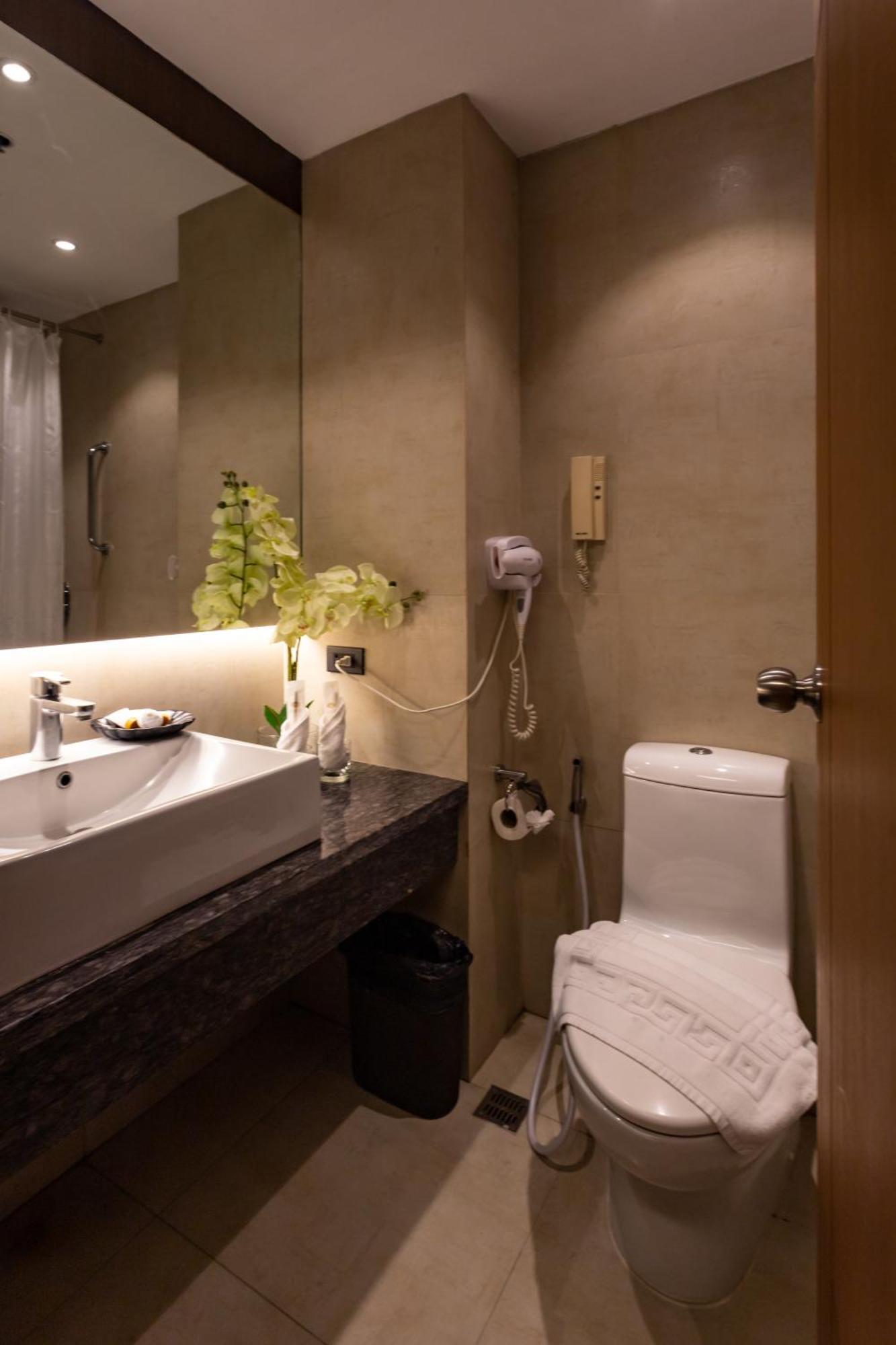 Premium Deluxe Double with Lake View