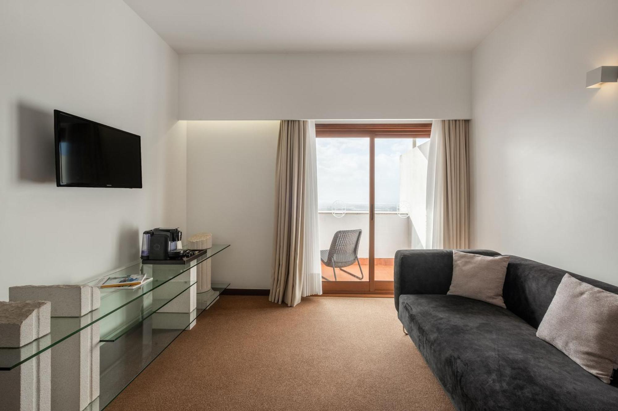 Deluxe Junior Suite