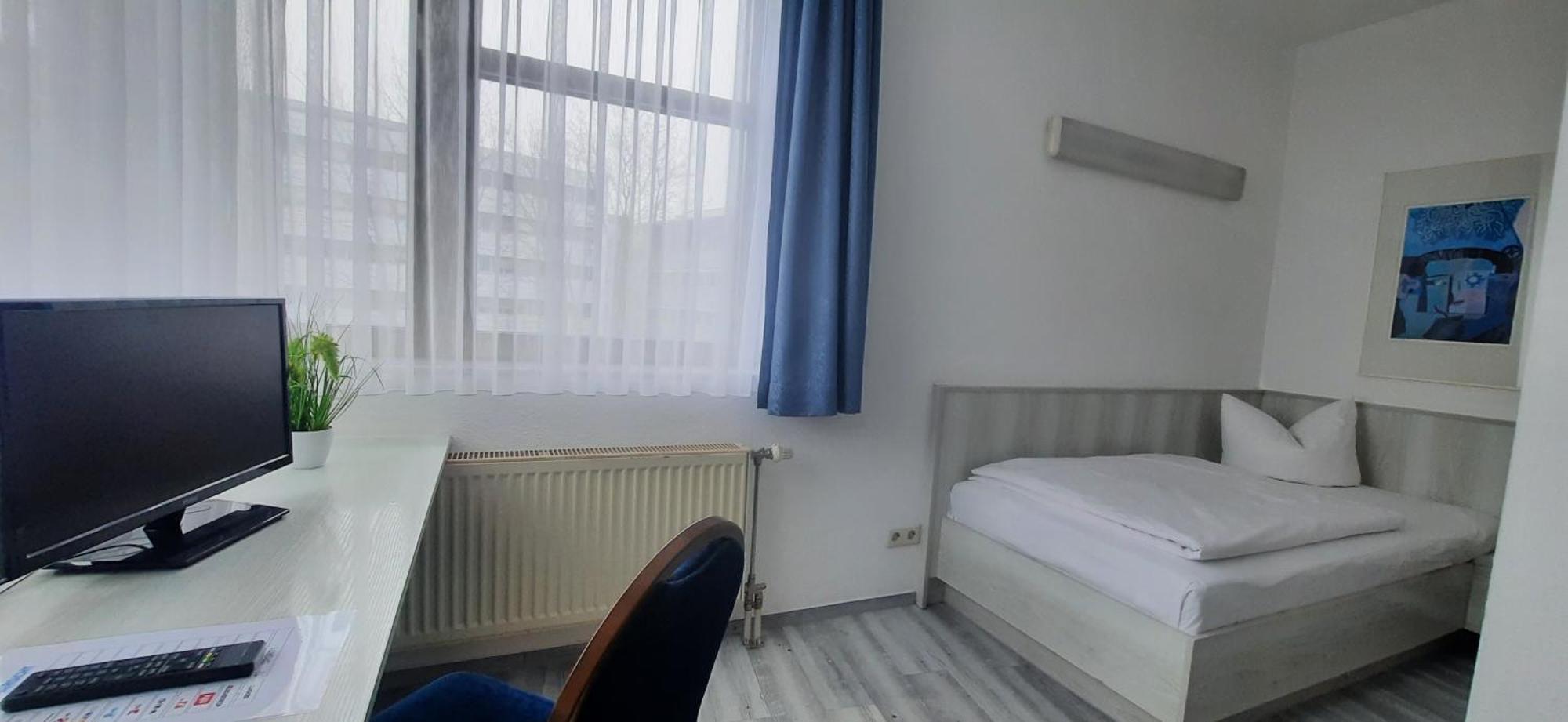 Single Room,1646329399:JPEG