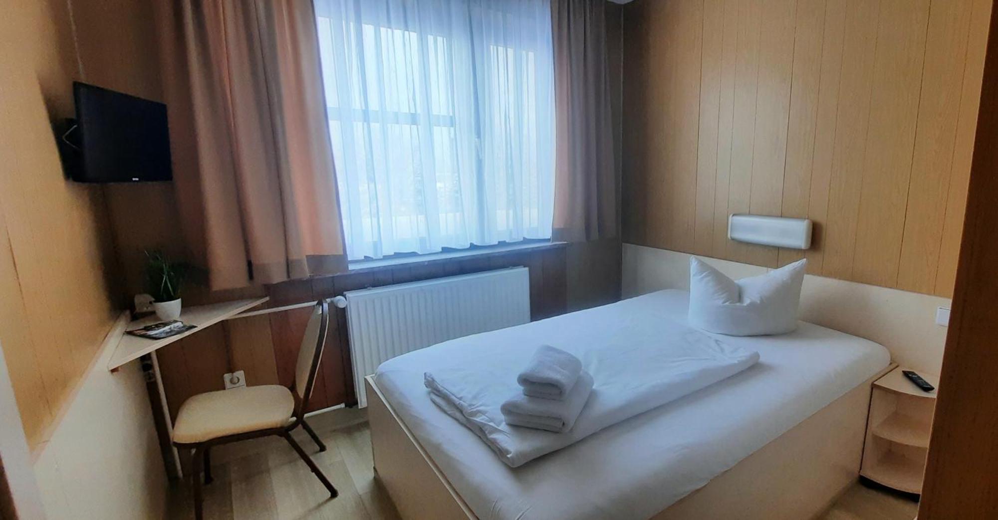 Budget Double Room,1646329394:JPEG