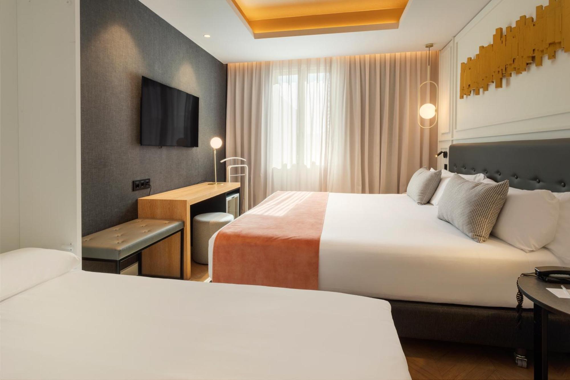 Exterior Premium Triple Room