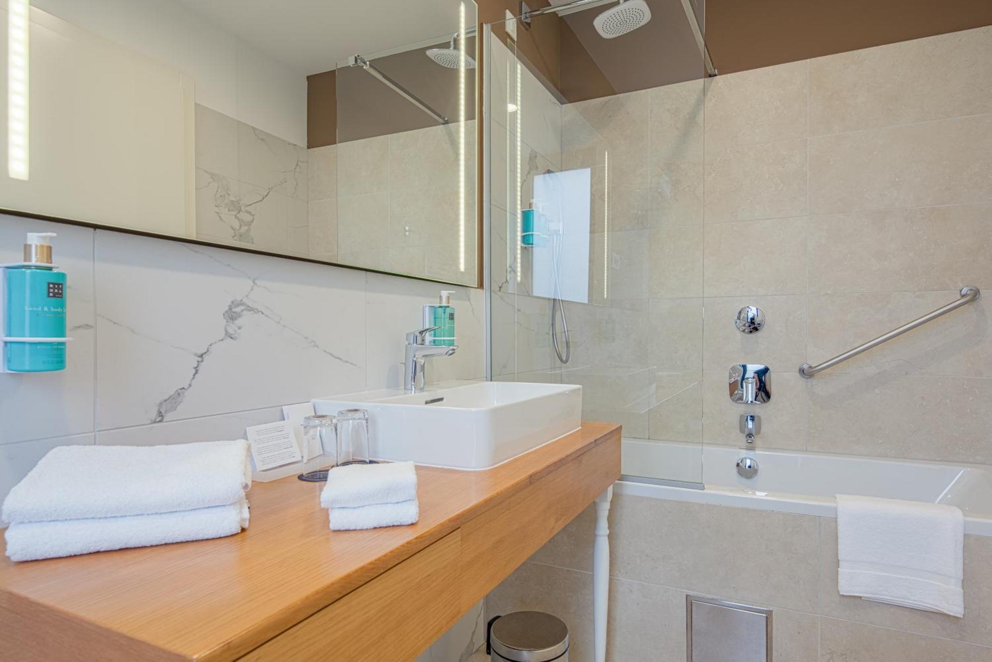 Superior Single Room Balcony