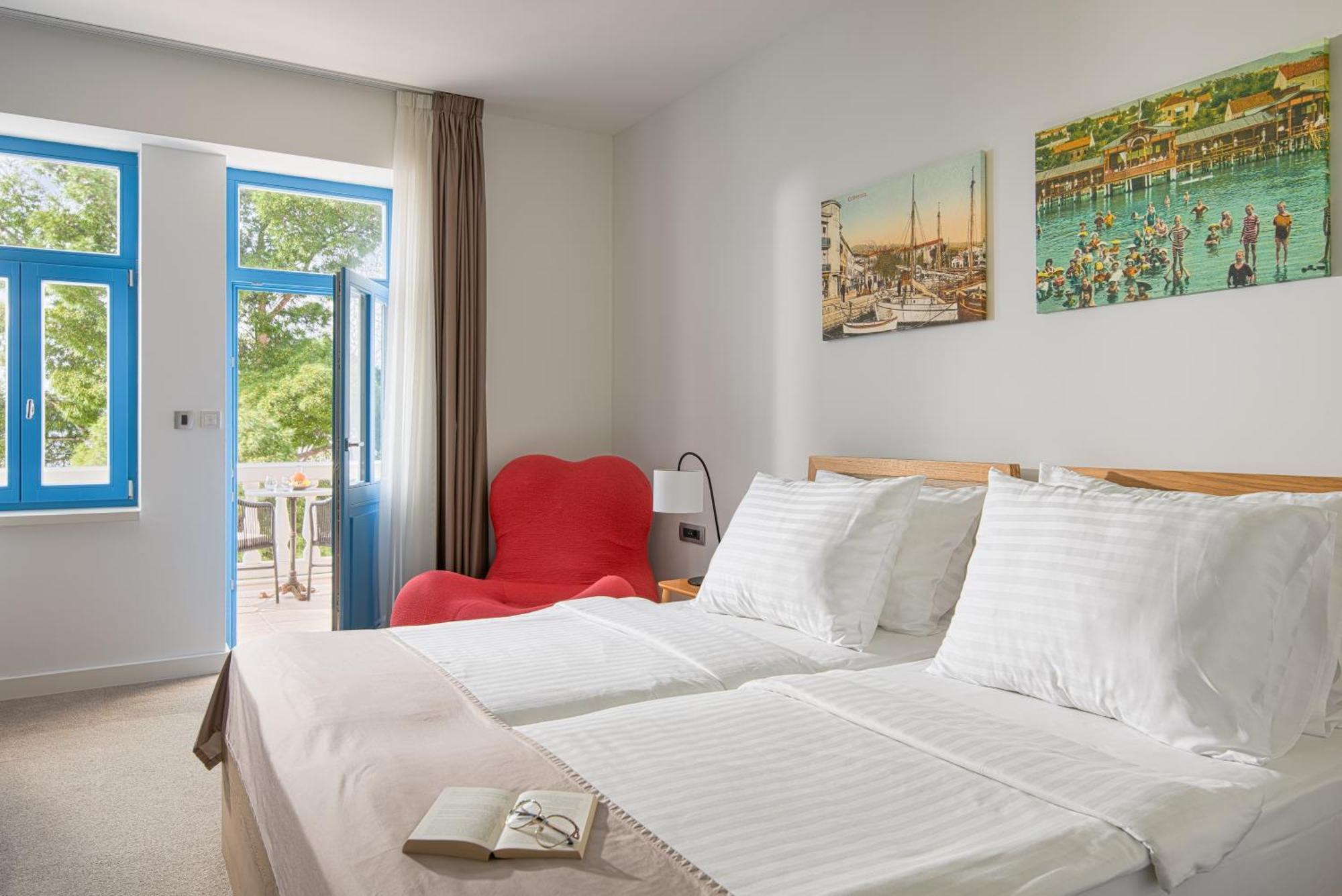 Superior Double or Twin Room Sea Side View Balcony