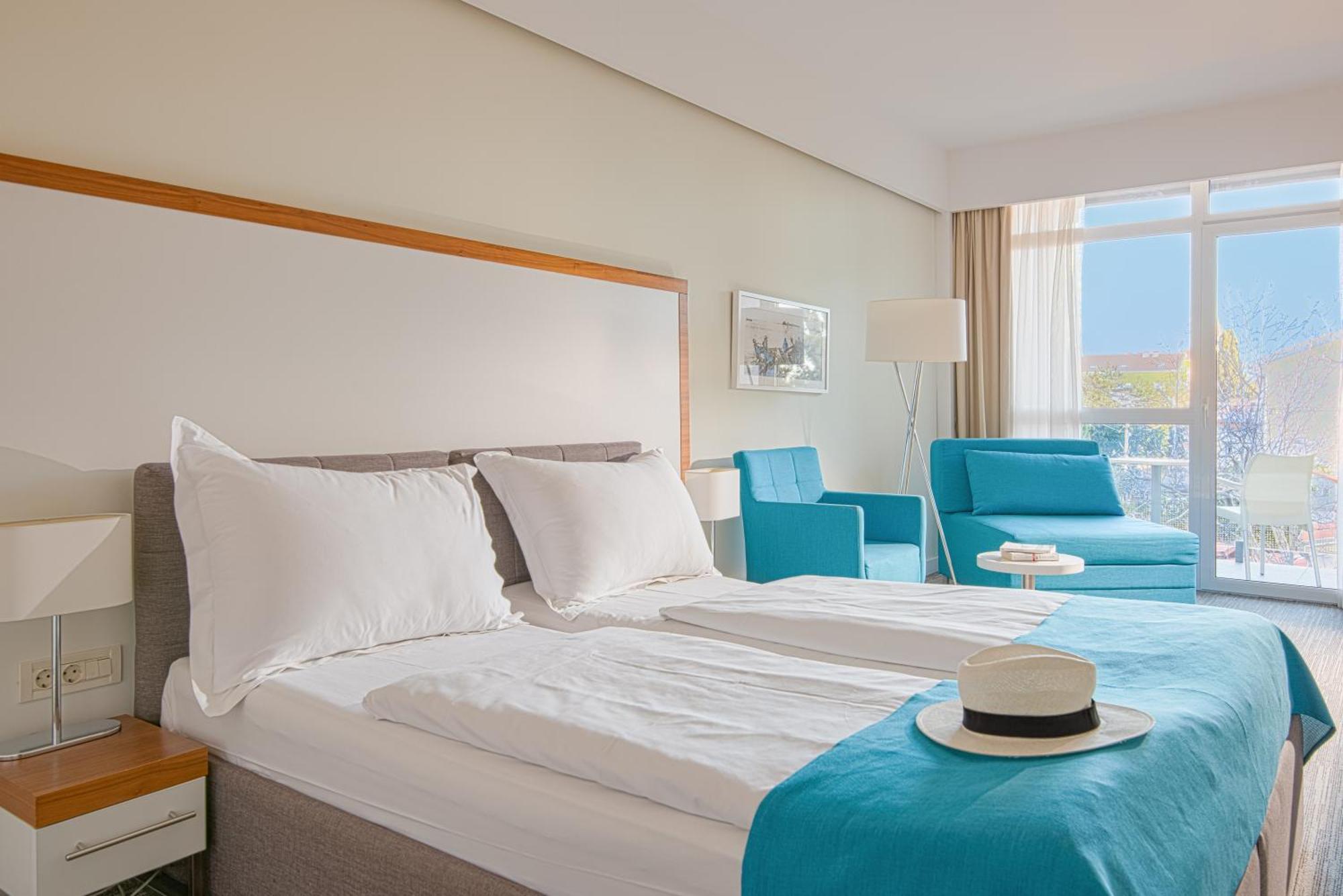 Standard Double or Twin Room Balcony