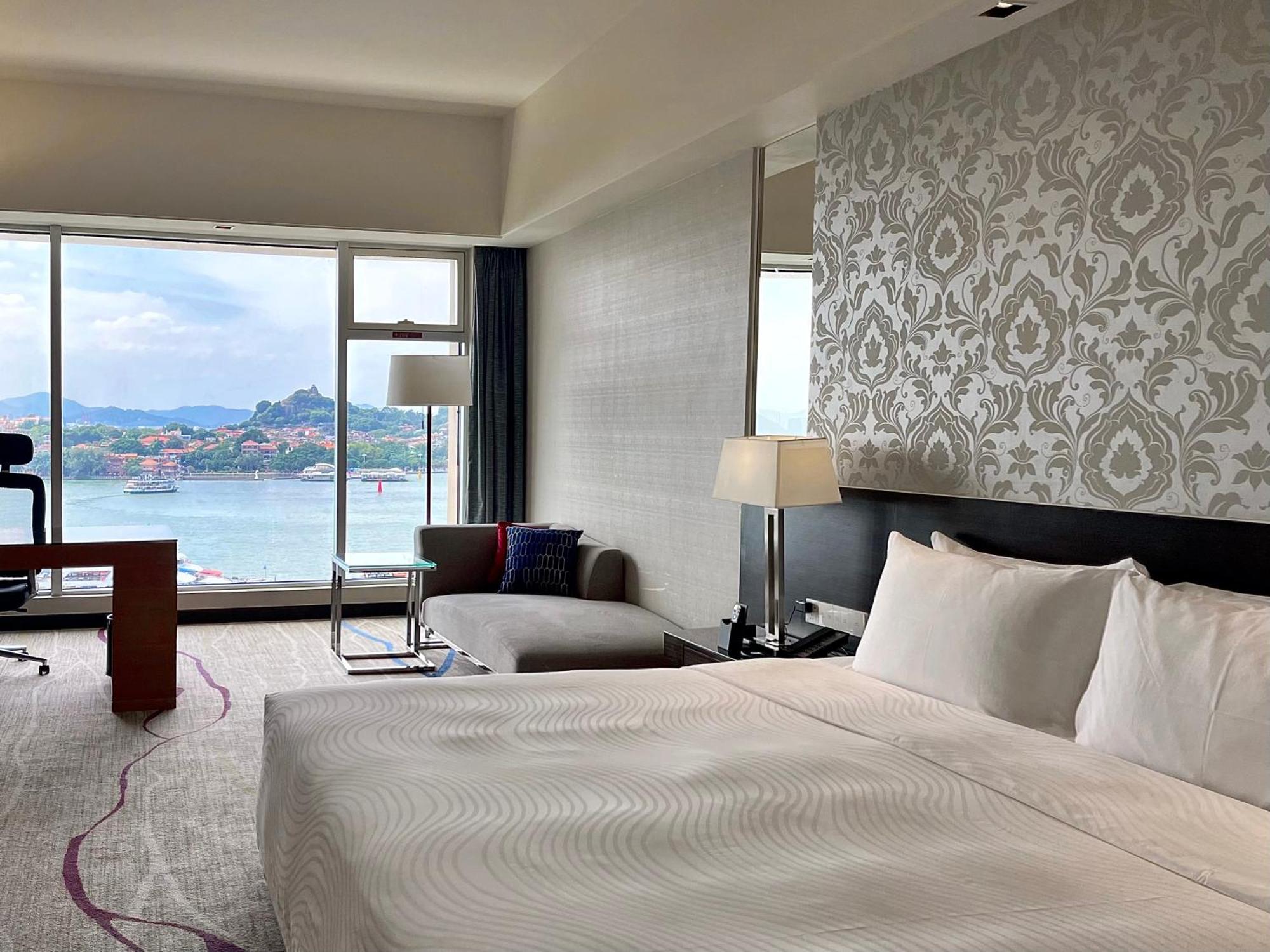 Deluxe Gulangyu Sea View King Room