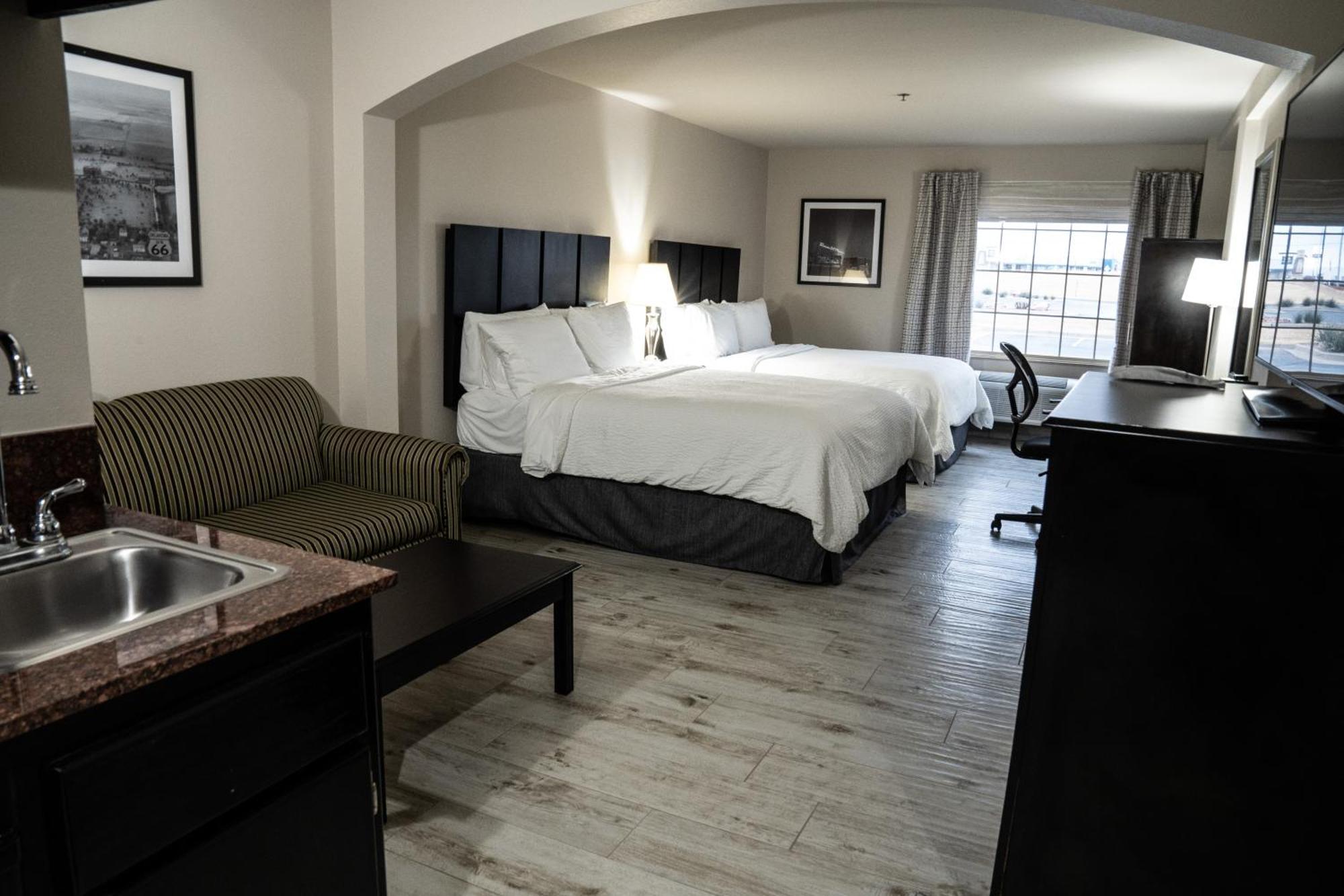 Suite Two Queen Beds