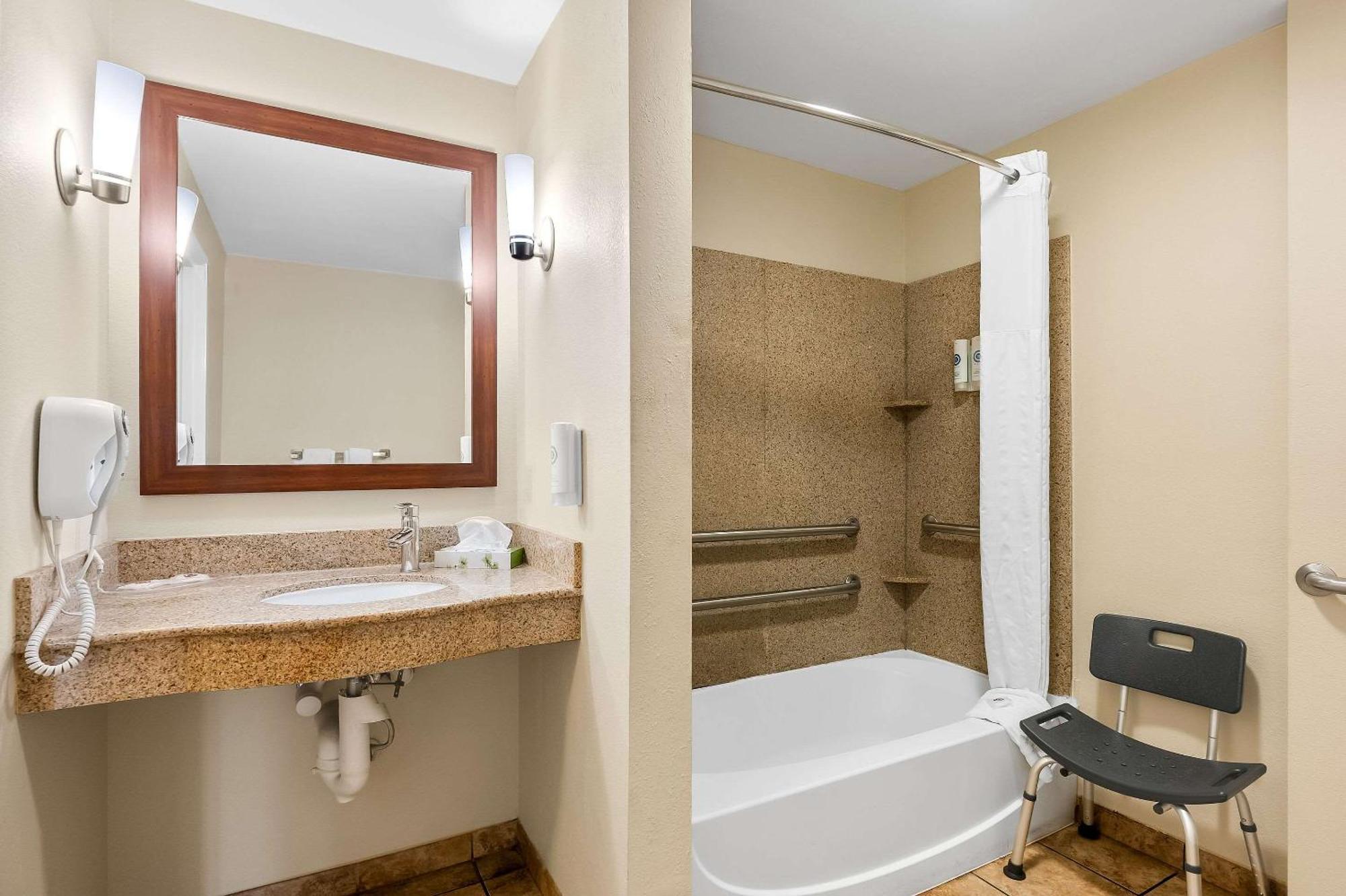 King Suite Accessible or Non-Smoking