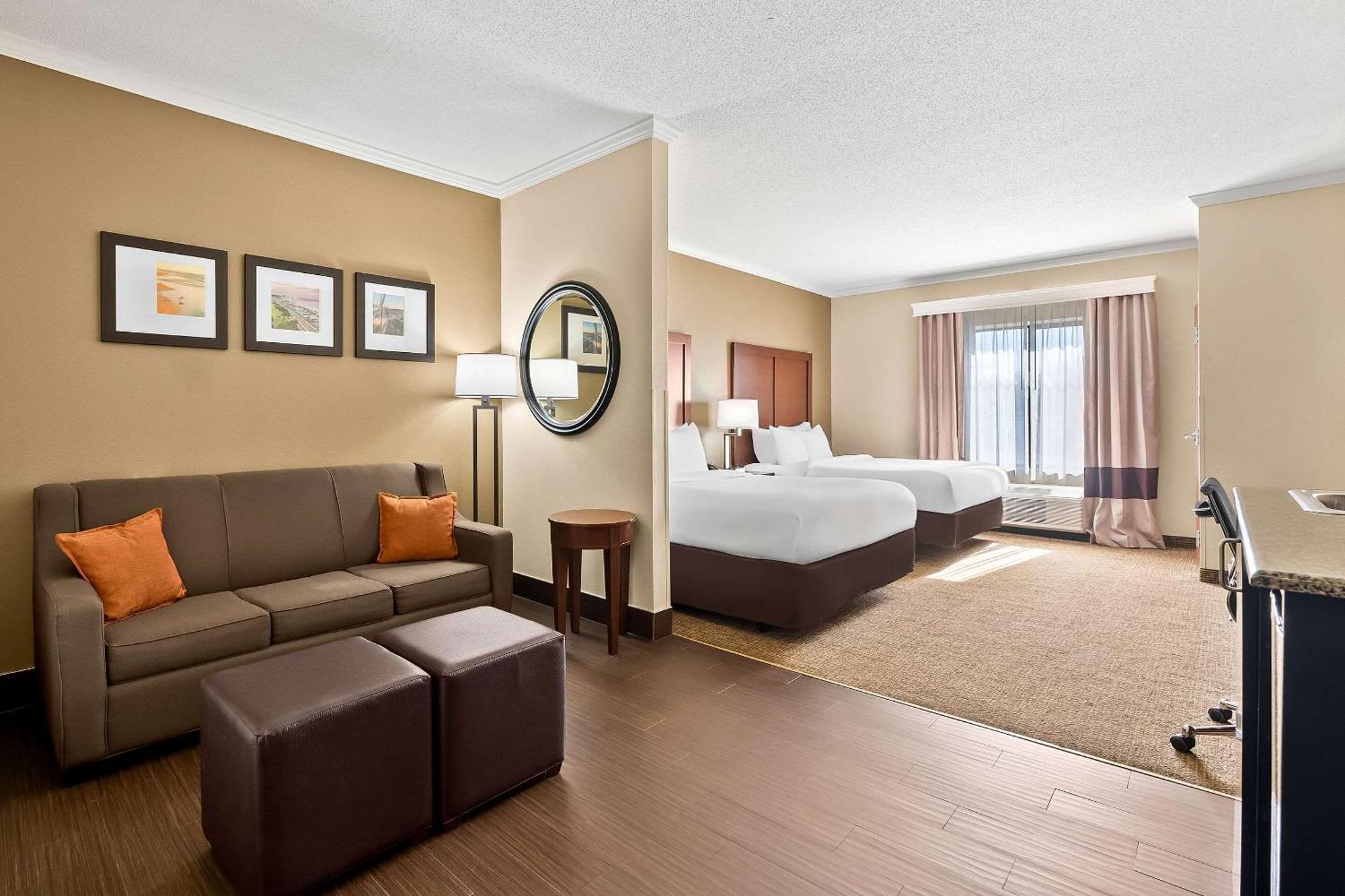 Suite Queen Two Queen Beds Accessible or Non-Smoking