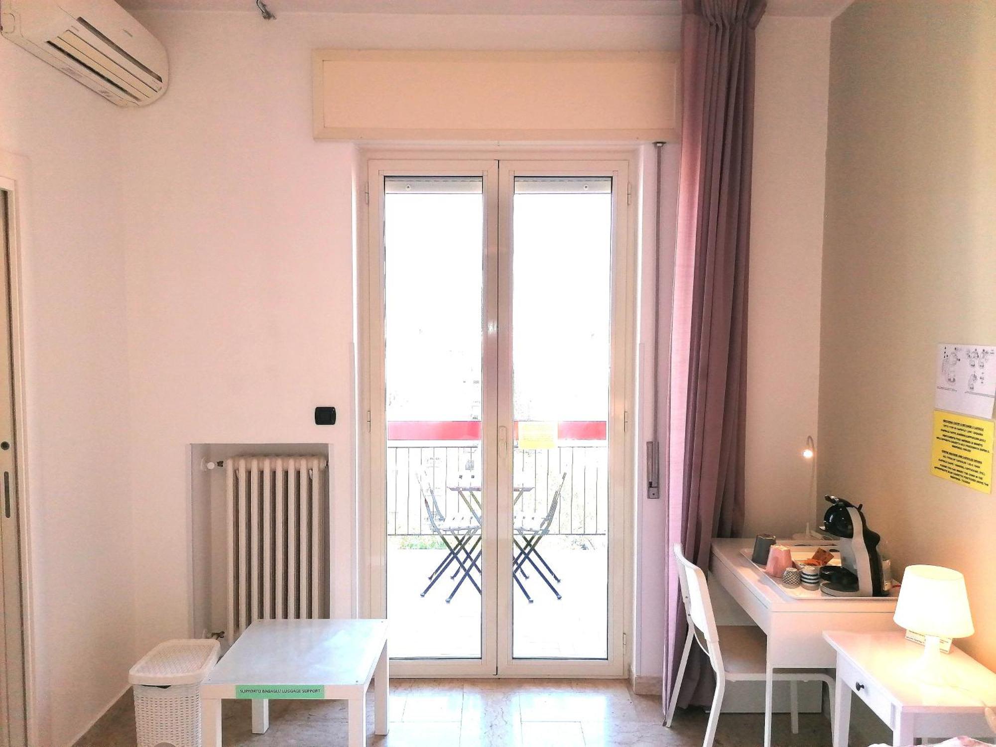 Double Room Private Bathroom