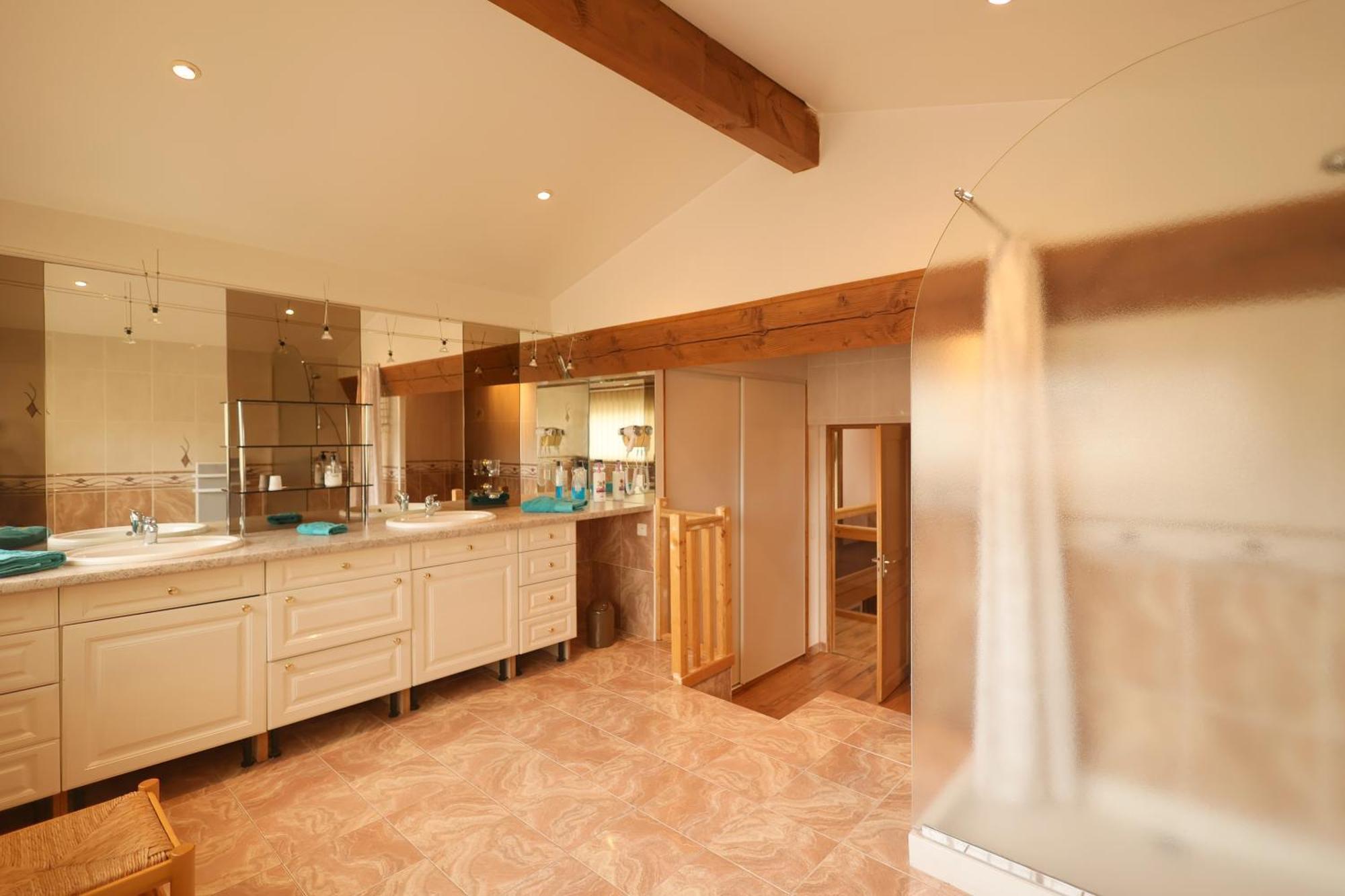 Quadruple Room Private External Bathroom