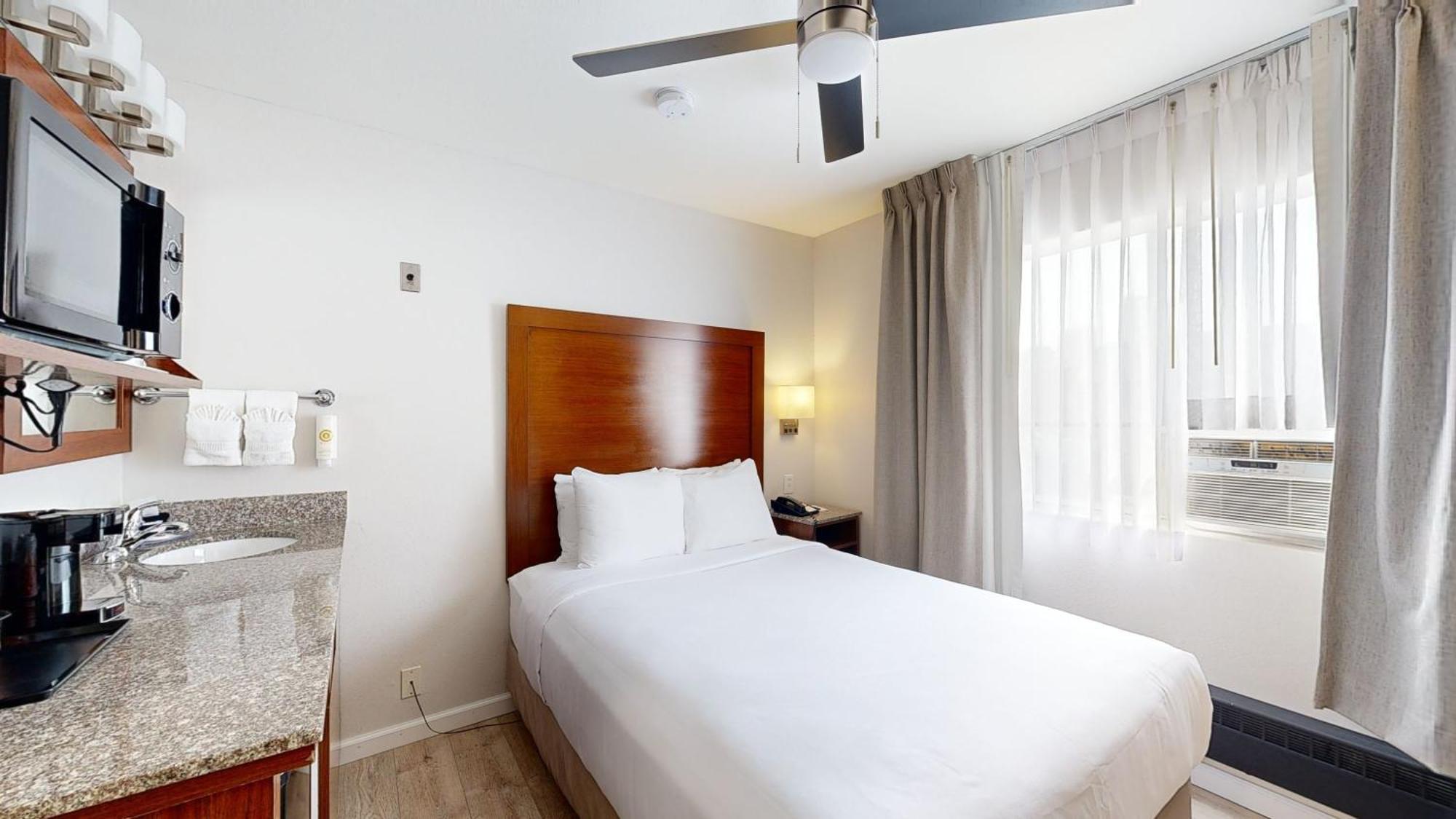 Standard Room One Double Bed Non-Smoking