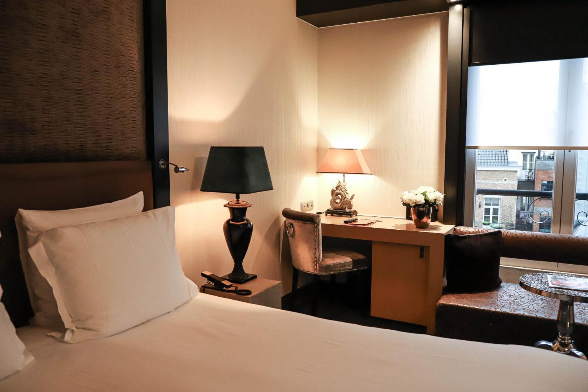 Courtyard Room